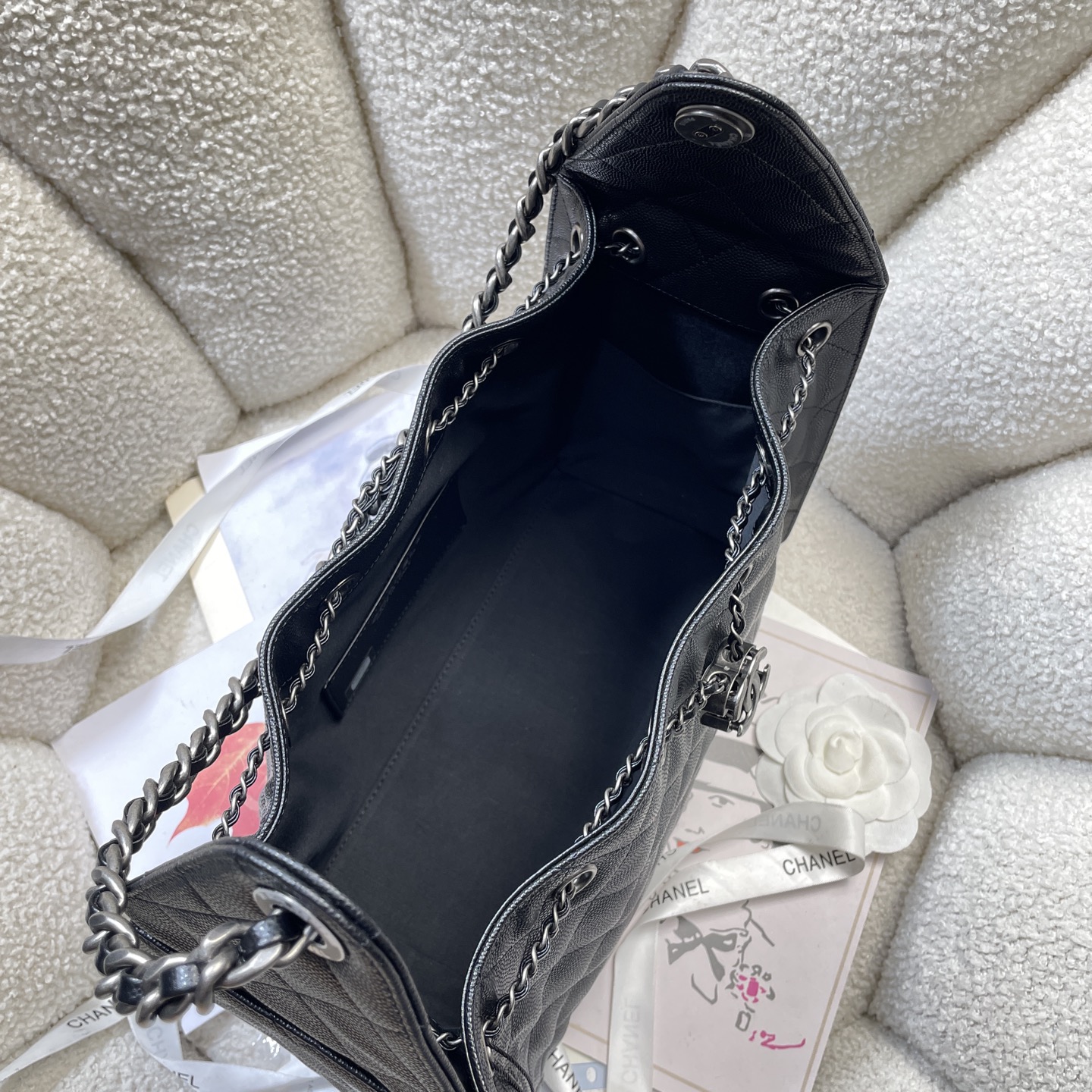 Chanel Style Leather Tote Bag style reference detail image 7 from source 785893