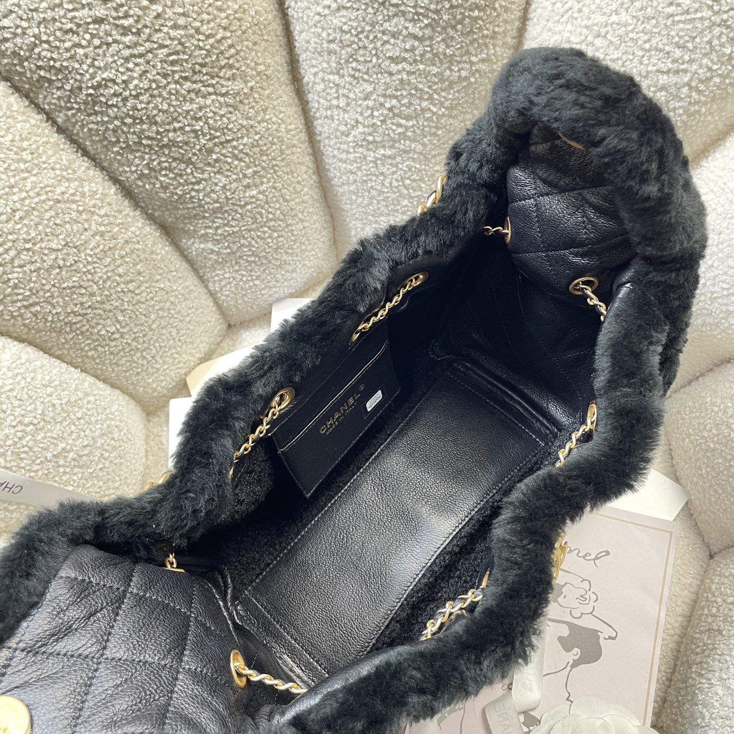 Chanel Style Leather Tote Bag style reference detail image 8 from source 785895