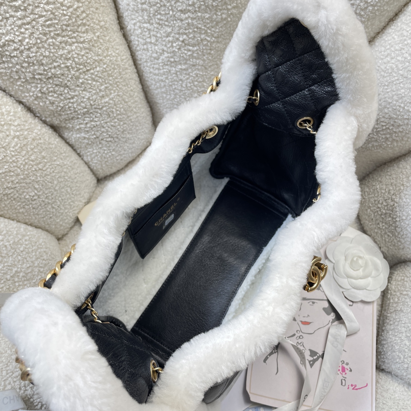 Chanel Style Leather Tote Bag style reference detail image 8 from source 785899