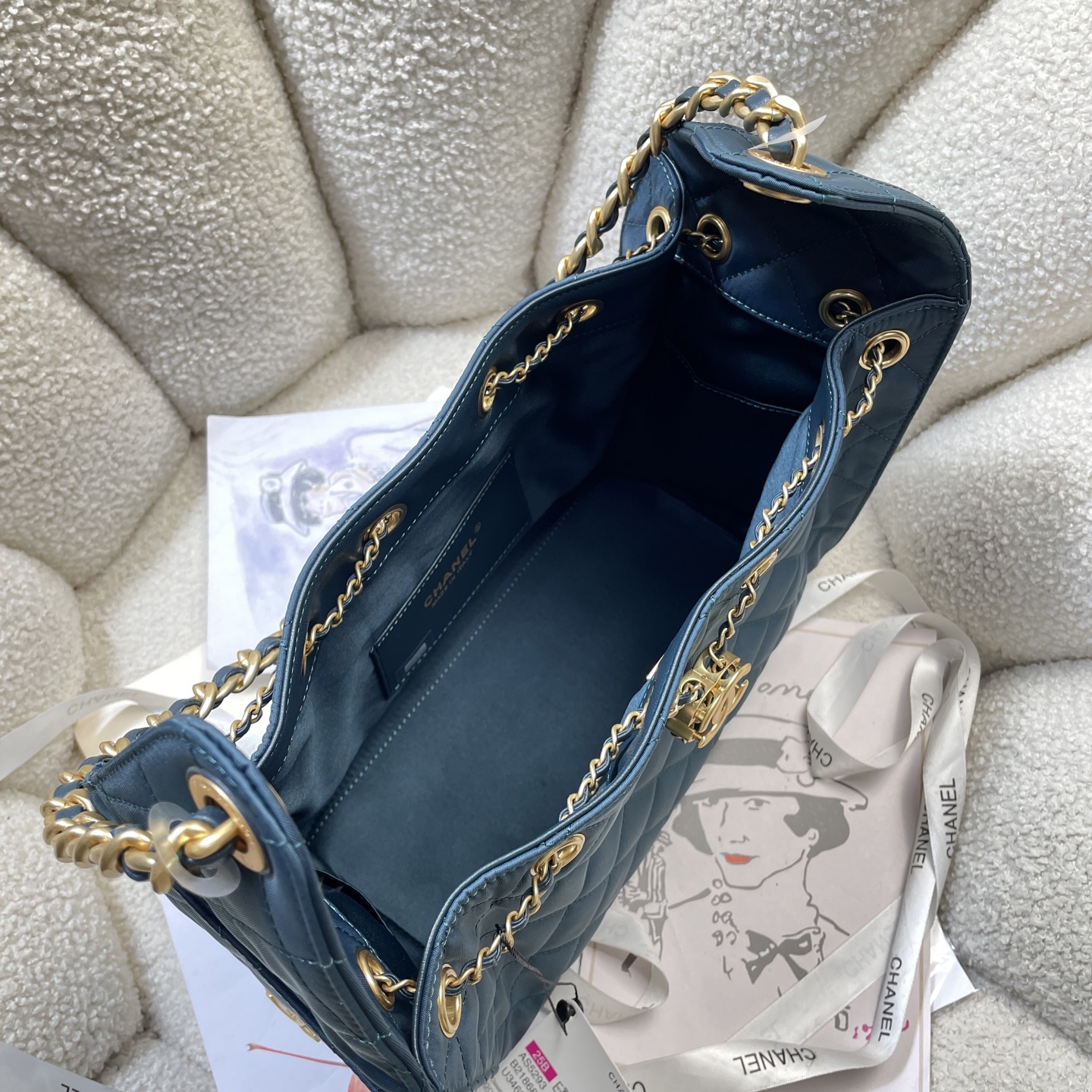 Chanel Style Leather Tote Bag style reference detail image 7 from source 785894