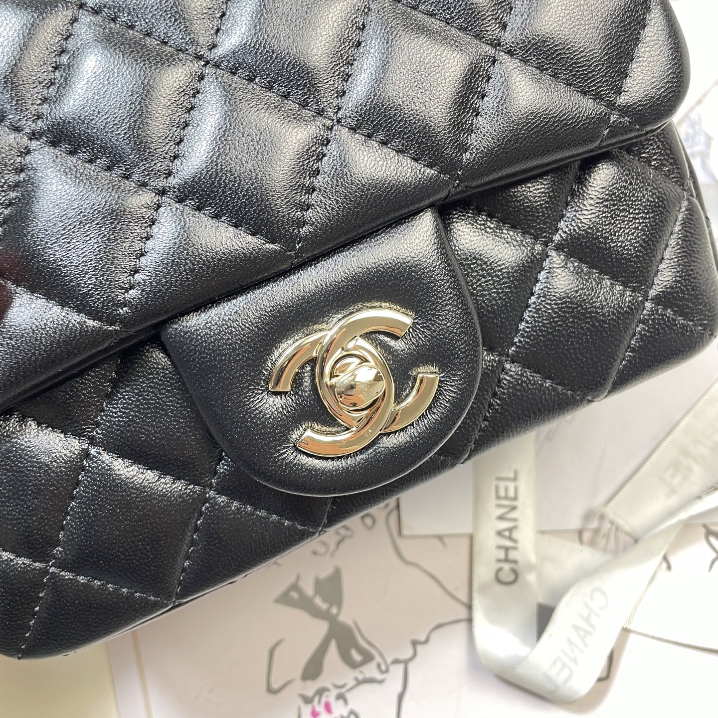 Chanel Style Shoulder Bag style reference detail image 6 from source 776582