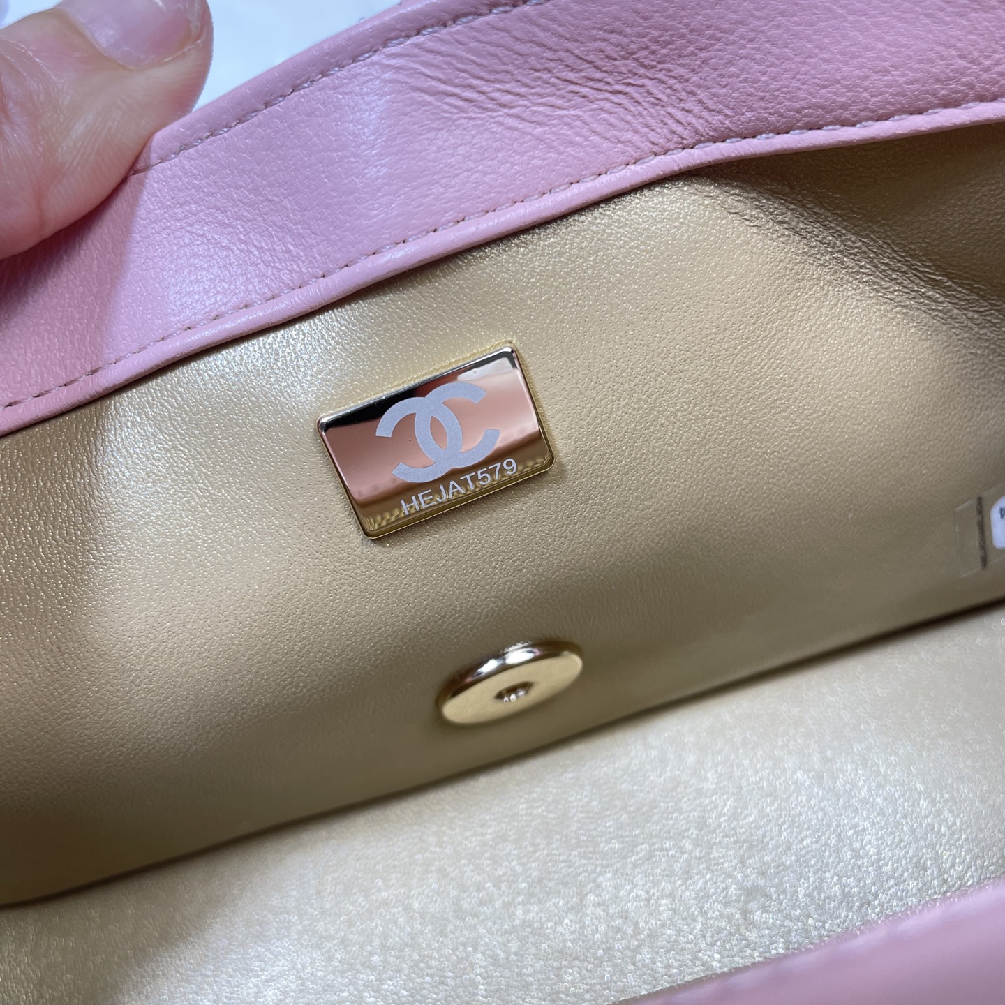 Chanel Style Pink Shoulder Bag style reference detail image 8 from source 776594