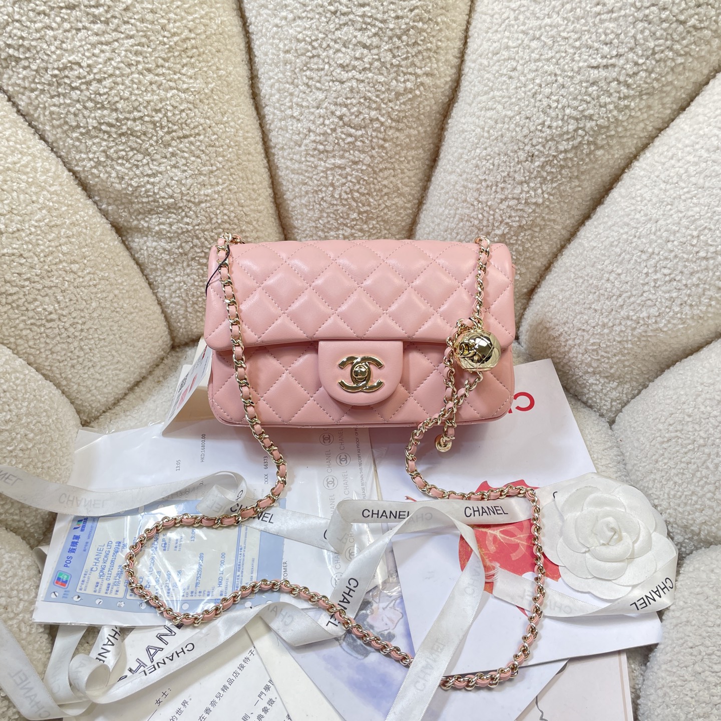 Chanel Style Pink Shoulder Bag style reference detail image 1 from source 776594