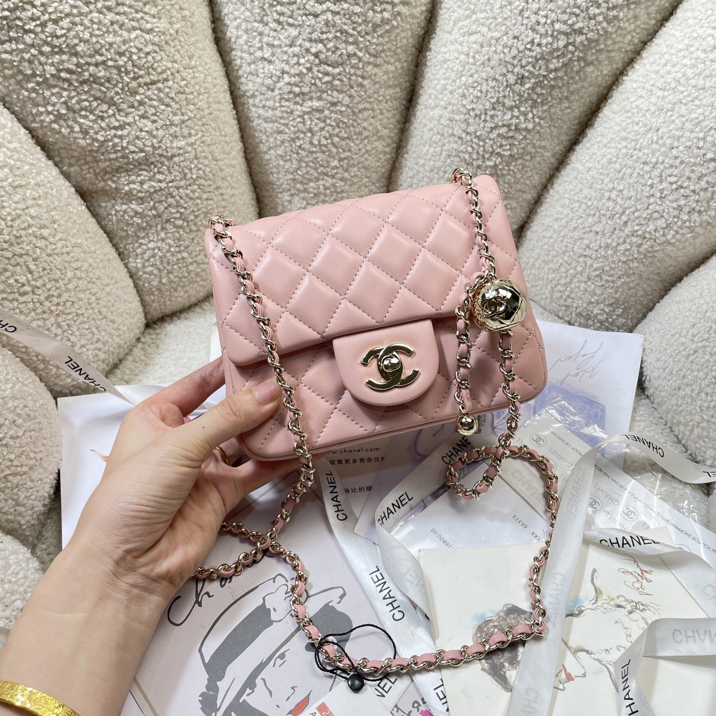 Chanel Style Pink Shoulder Bag style reference detail image 1 from source 776574