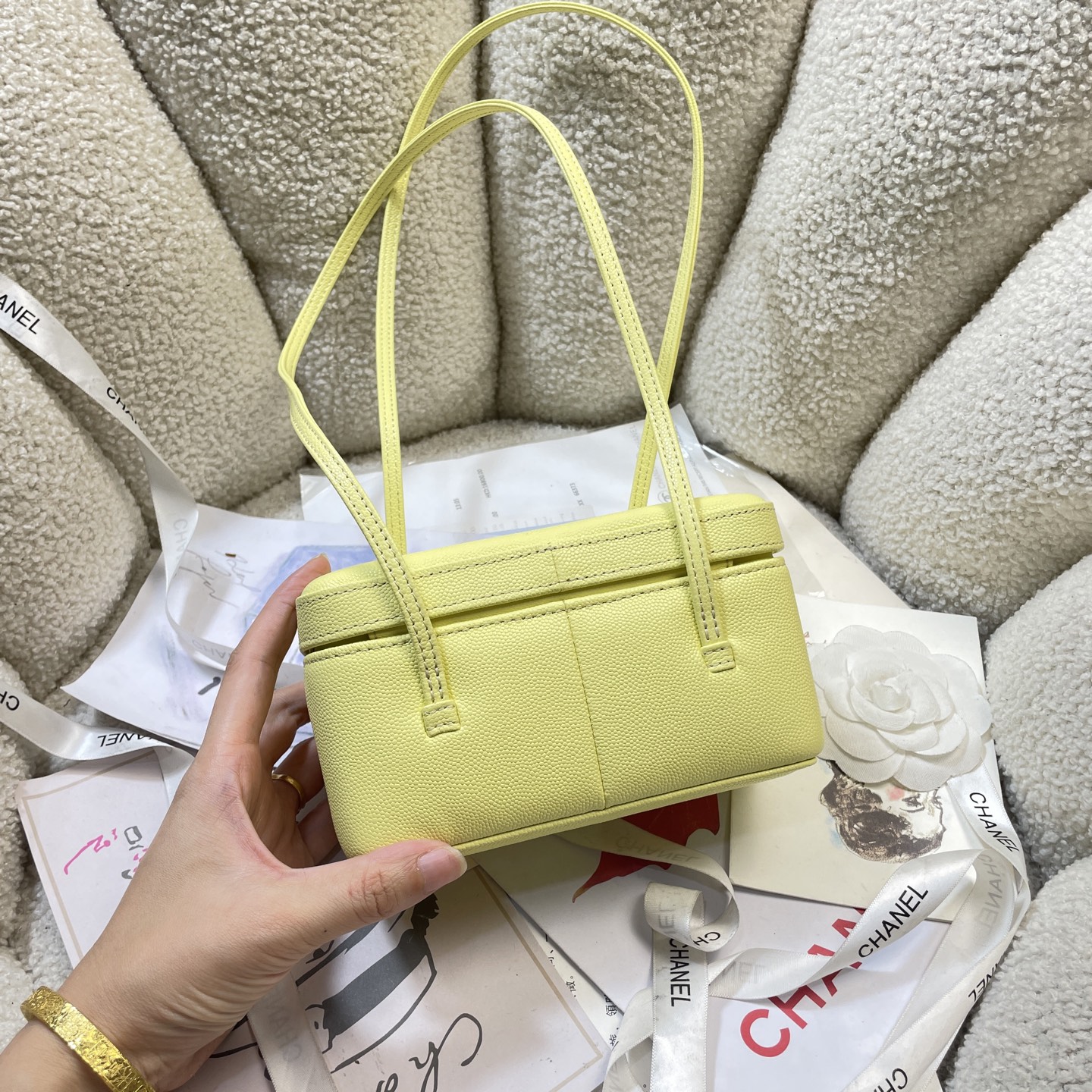 Chanel Style Shoulder Bag style reference detail image 4 from source 785957