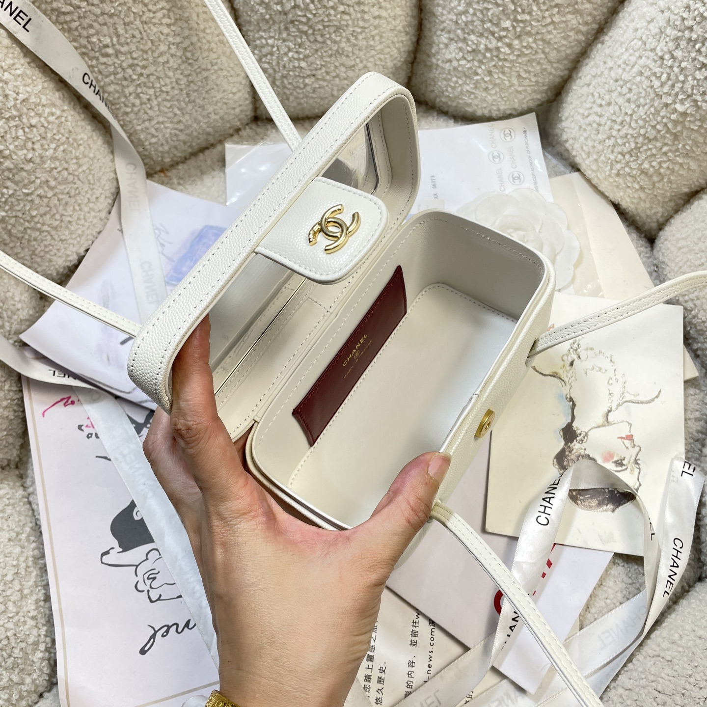 Chanel Style Shoulder Bag style reference detail image 8 from source 785941
