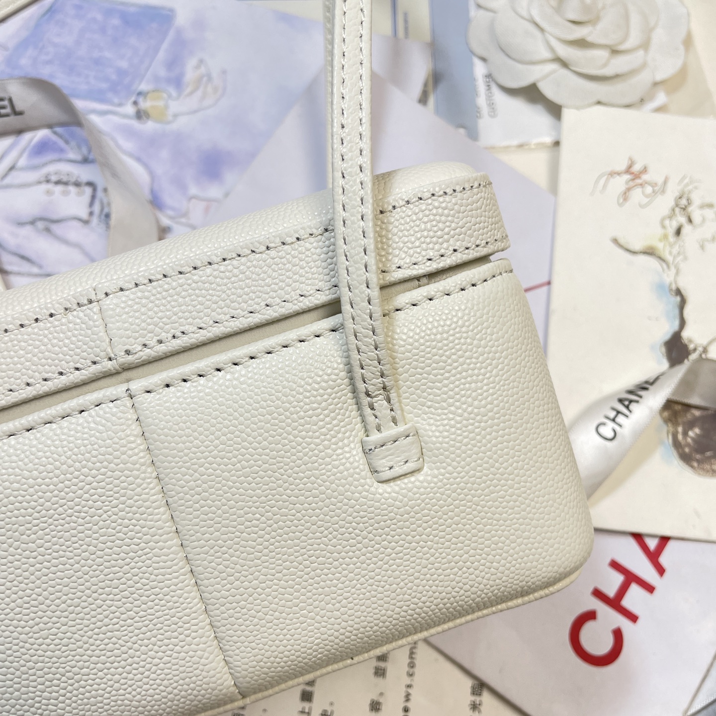 Chanel Style Shoulder Bag style reference detail image 7 from source 785941