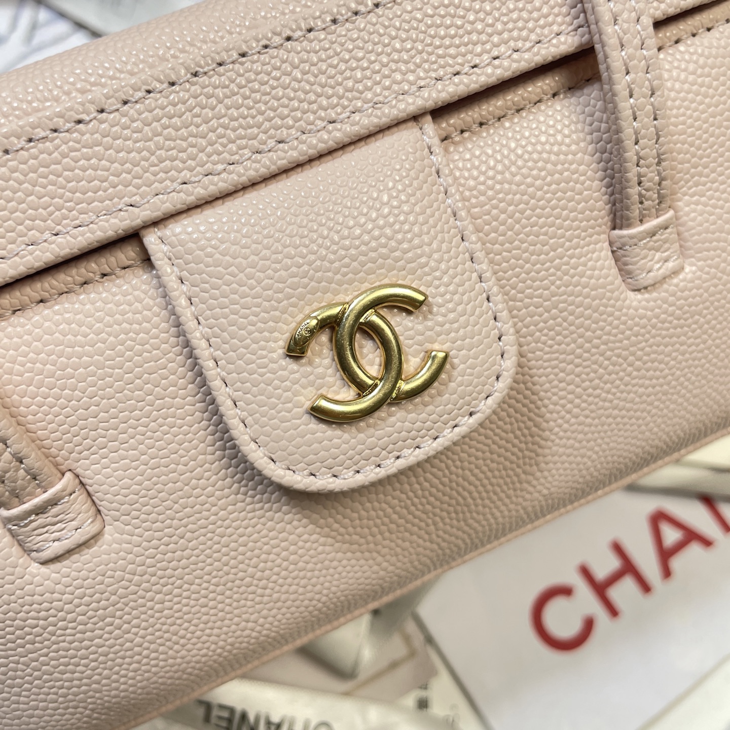 Chanel Style Shoulder Bag style reference detail image 6 from source 785964