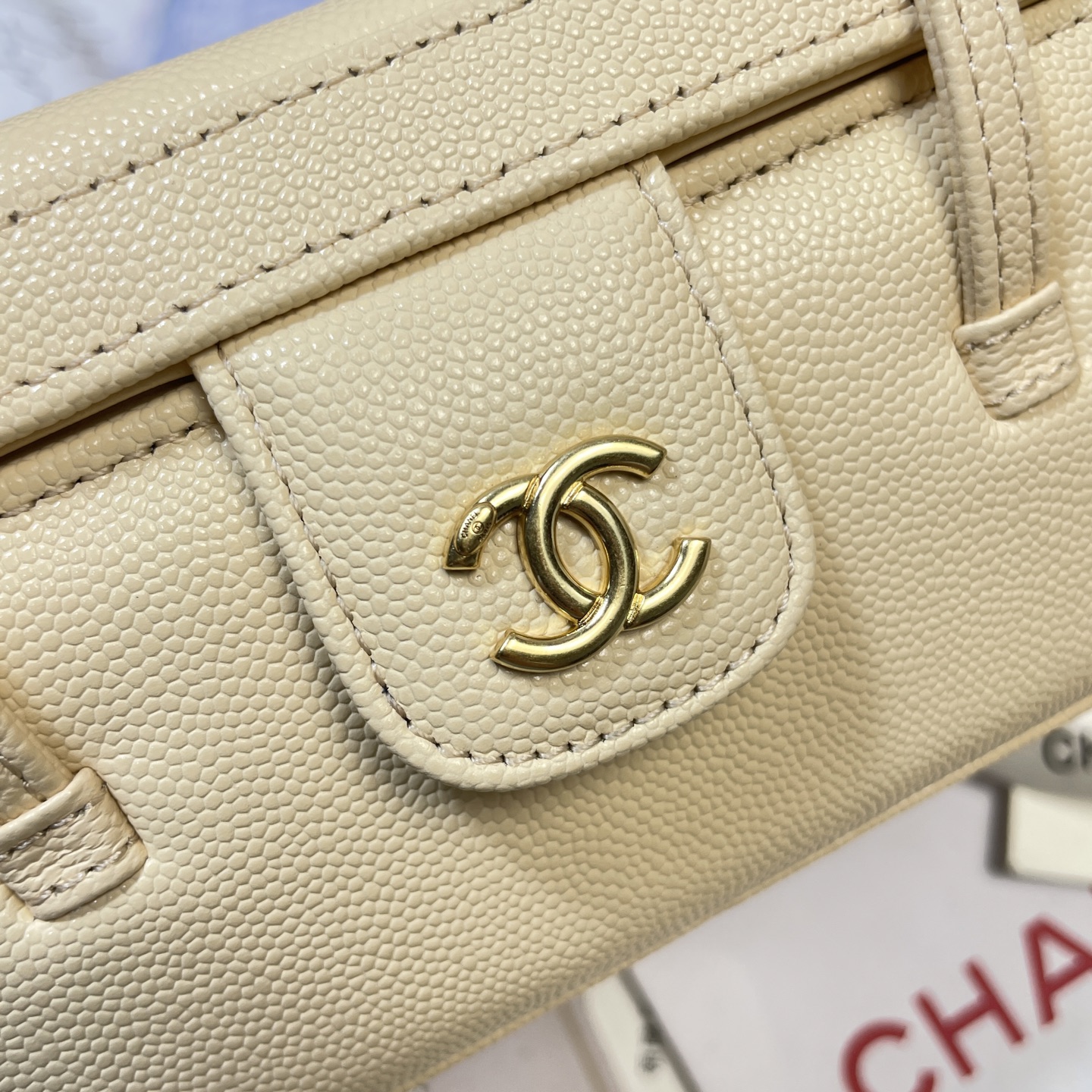 Chanel Style Shoulder Bag style reference detail image 6 from source 785950