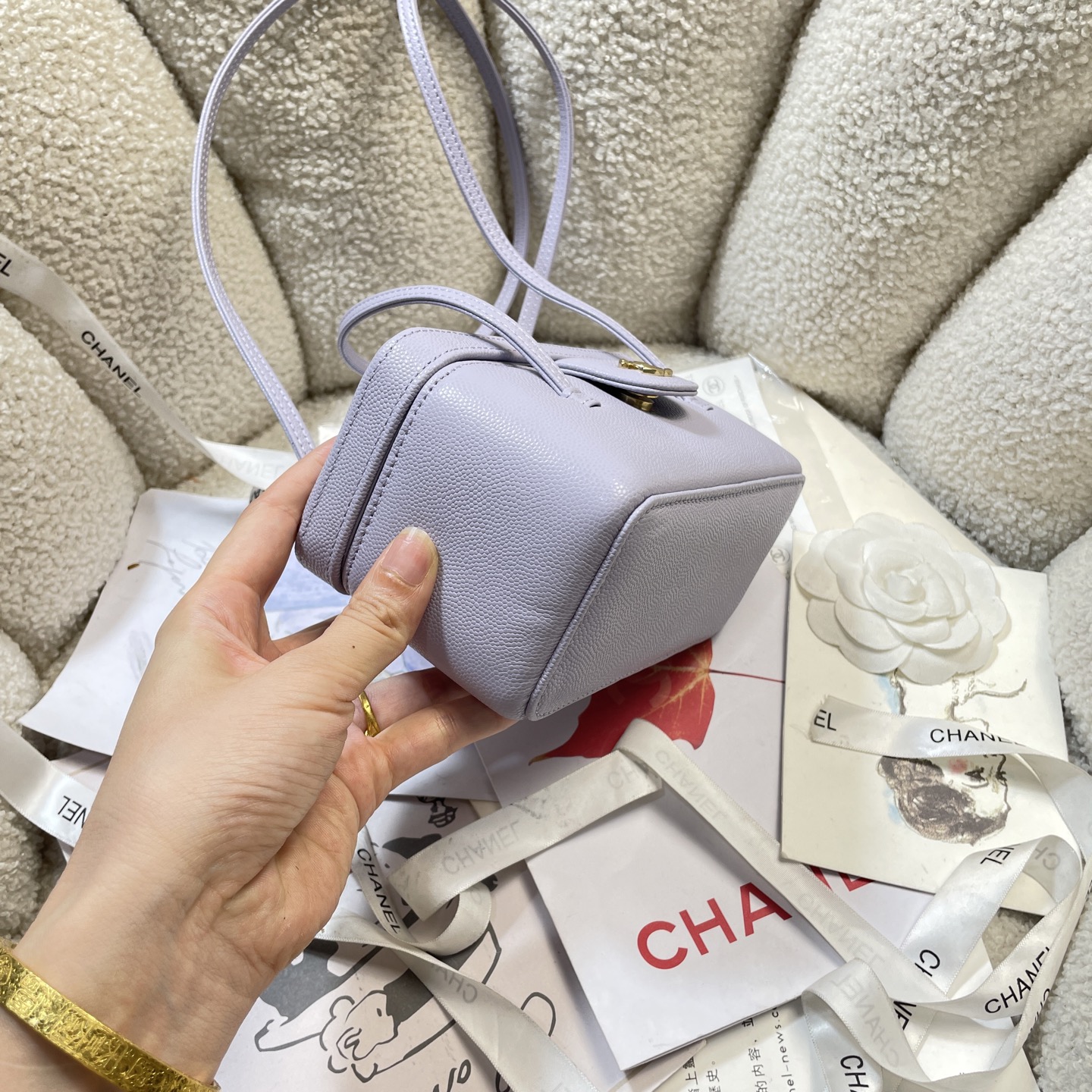 Chanel Style Shoulder Bag style reference detail image 3 from source 785945