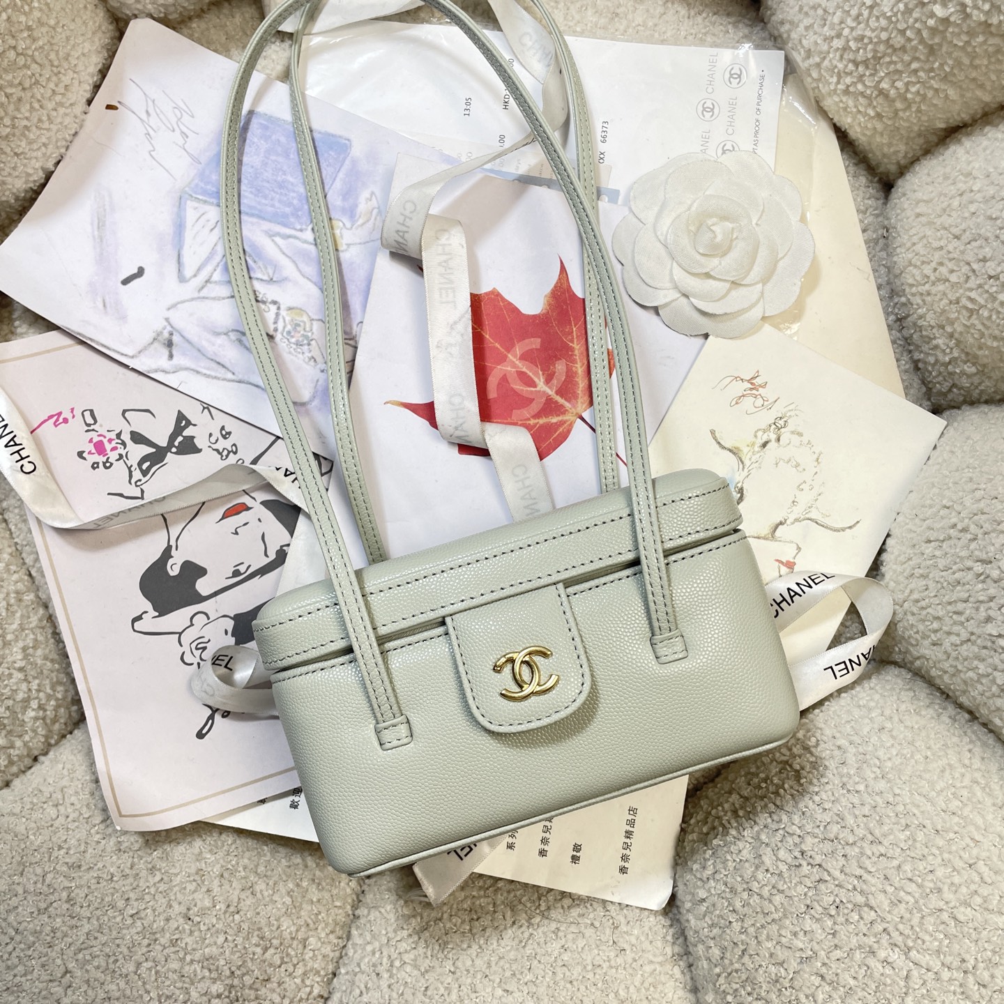 Chanel Style Shoulder Bag style reference detail image 5 from source 785954