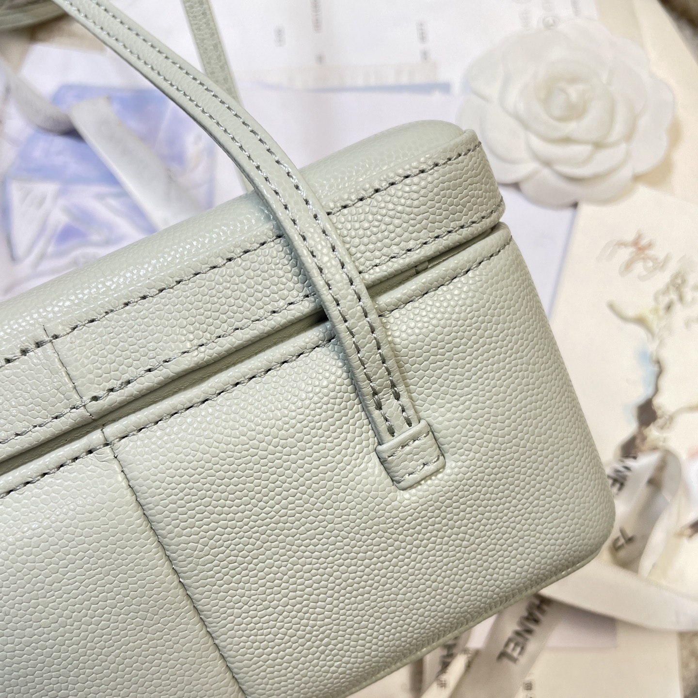 Chanel Style Shoulder Bag style reference detail image 7 from source 785954