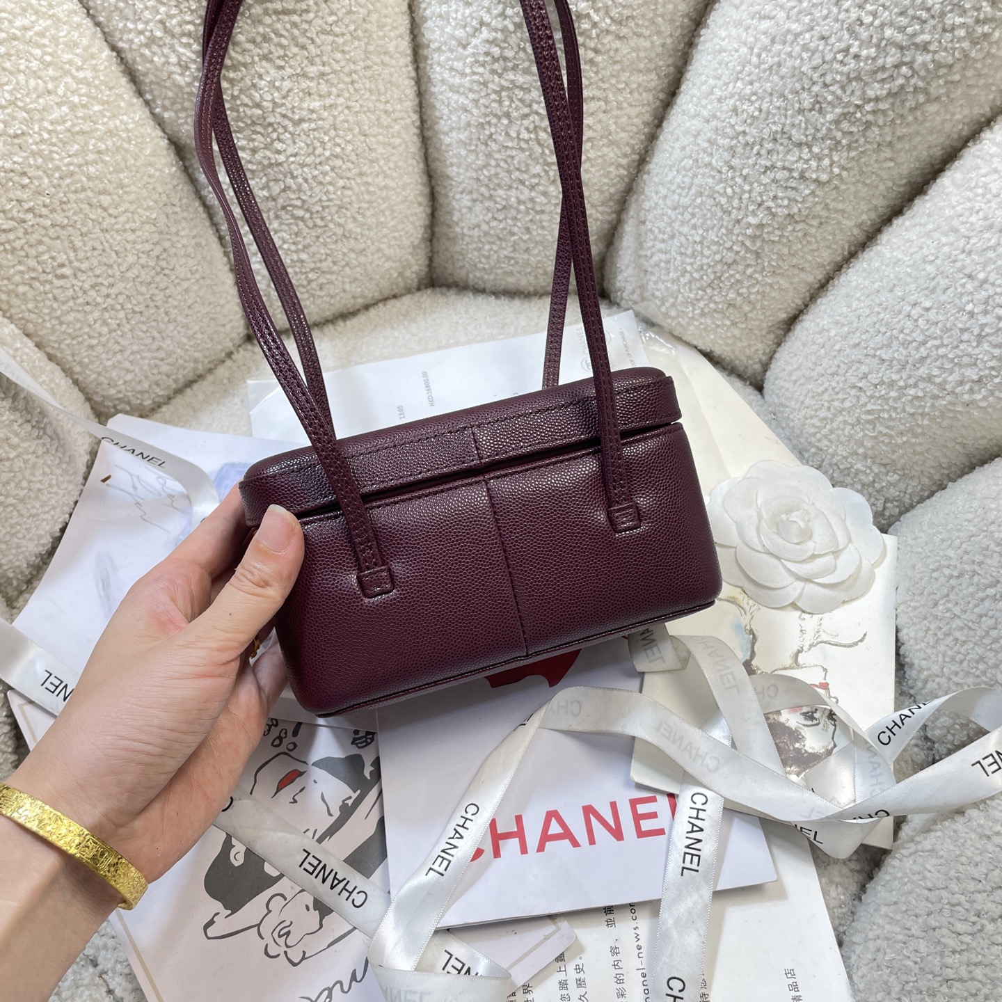 Chanel Style Shoulder Bag style reference detail image 4 from source 785948