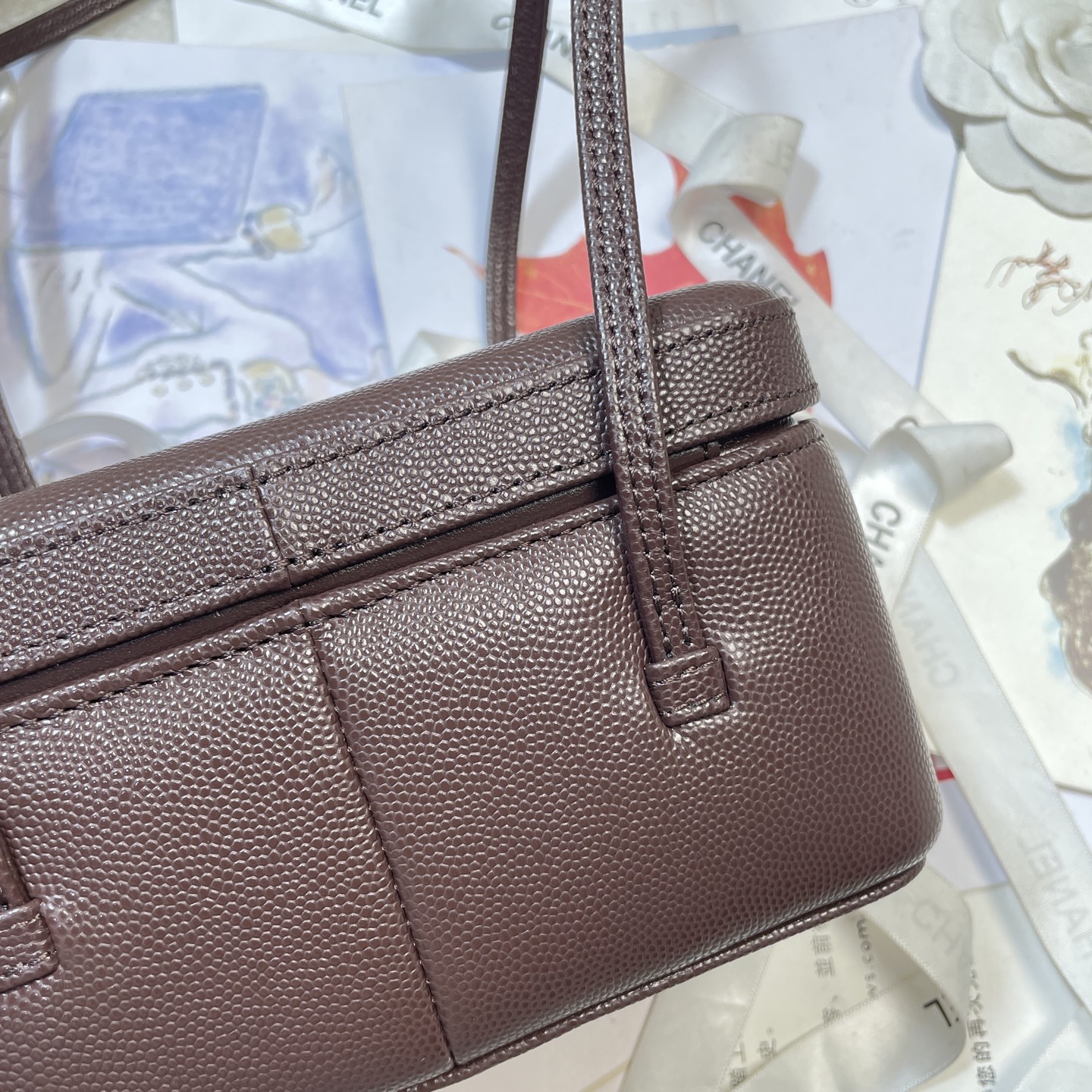Chanel Style Shoulder Bag style reference detail image 7 from source 785951