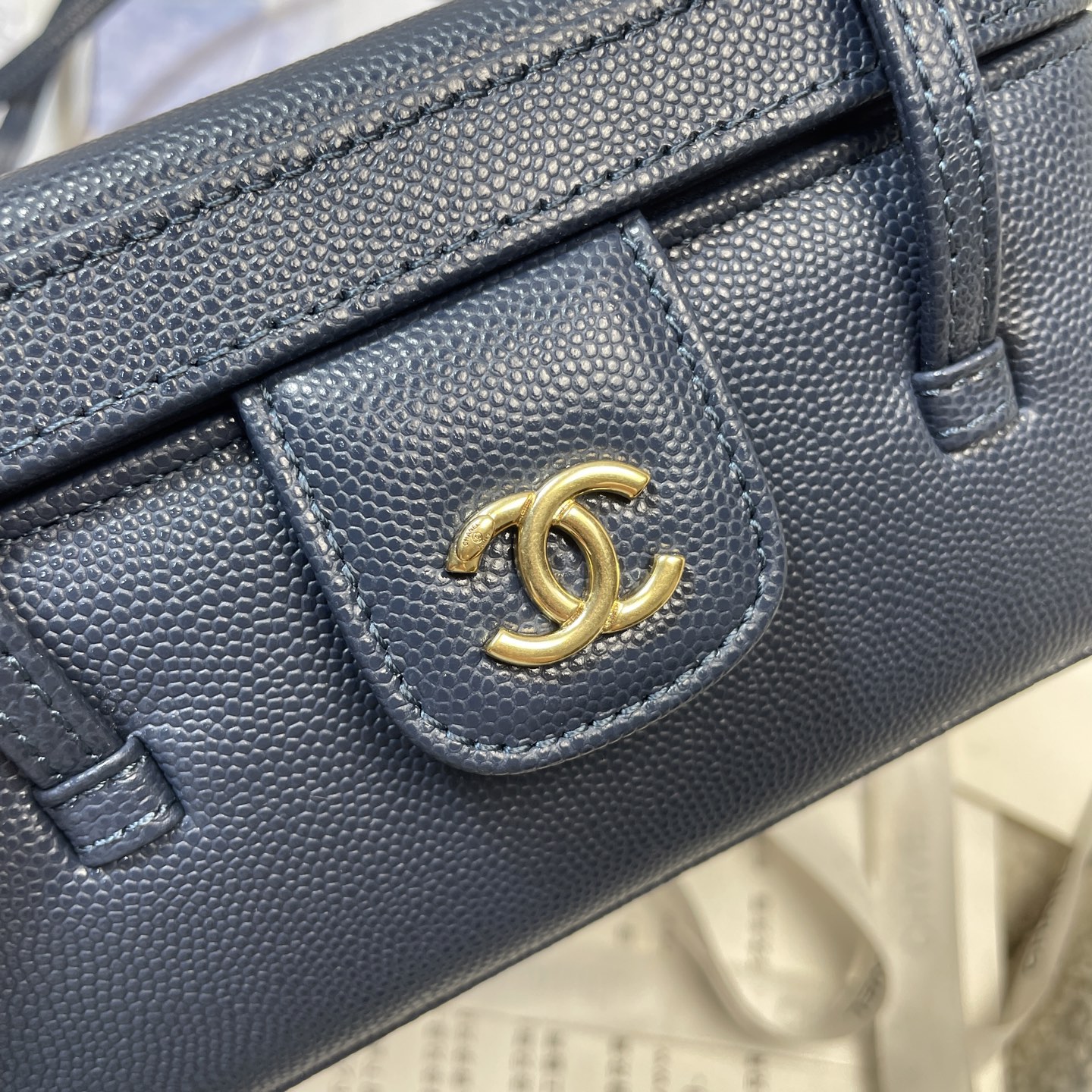 Chanel Style Shoulder Bag style reference detail image 6 from source 785962