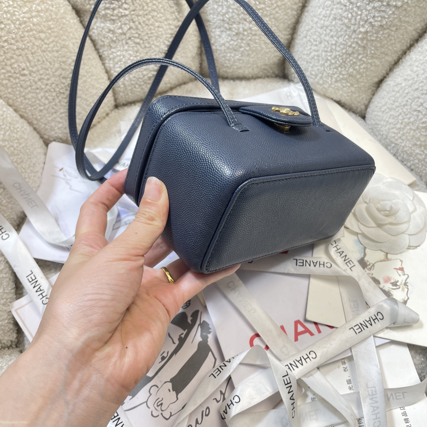 Chanel Style Shoulder Bag style reference detail image 3 from source 785962