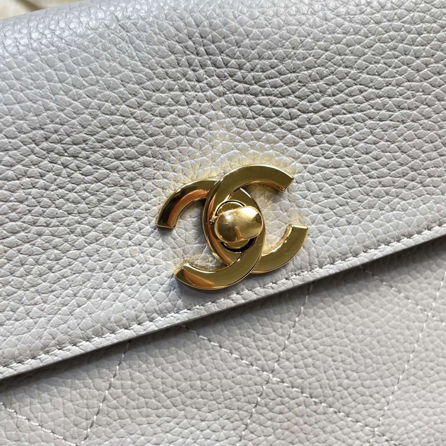 Chanel Style Black Leather Bag style reference detail image 6 from source 785965