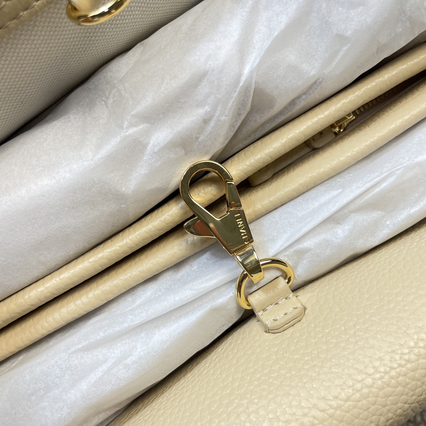 Chanel Style Black Leather Bag style reference detail image 7 from source 785973