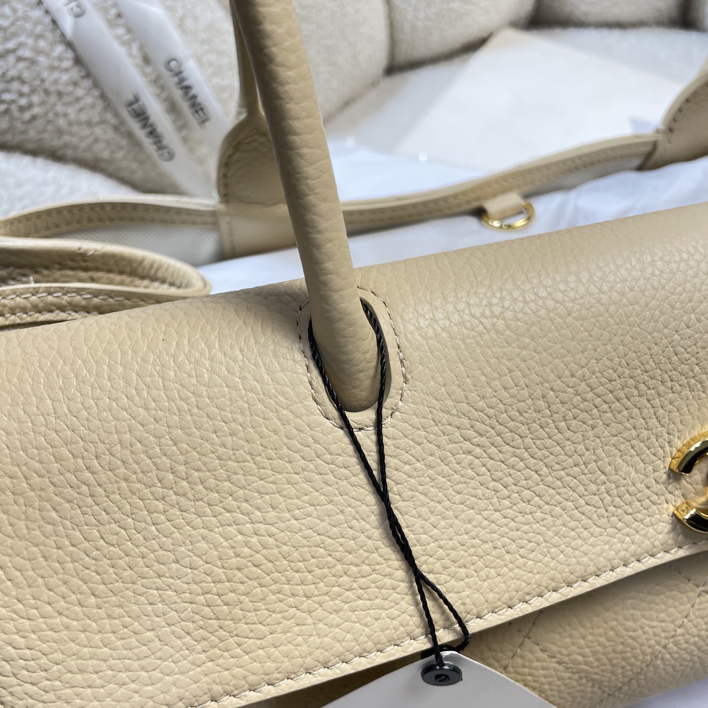 Chanel Style Black Leather Bag style reference detail image 6 from source 785973