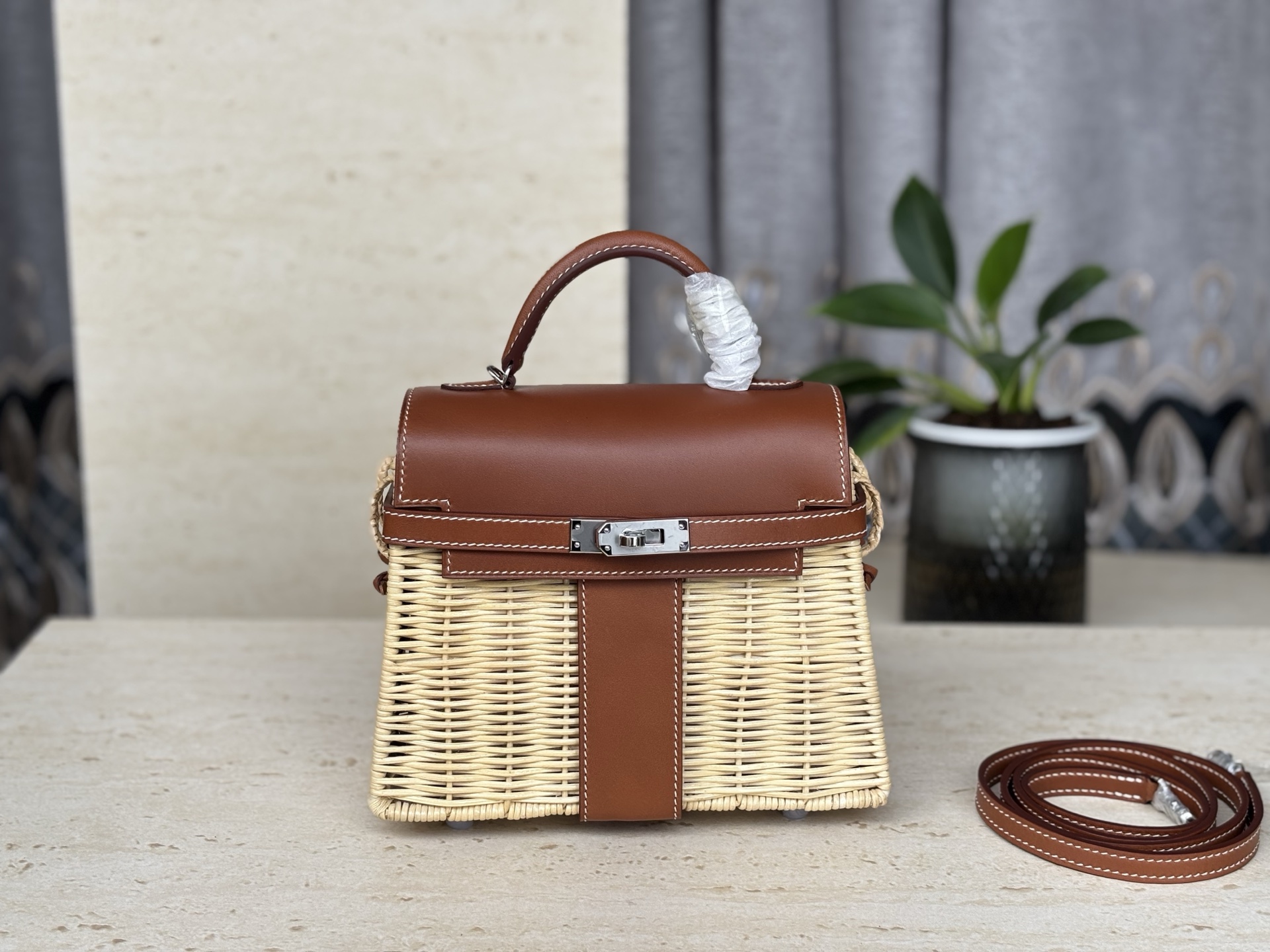 NO:698613,In stock, real photos, picnic bamboo and rattan bag, fully hand-woven craftsmanship, 20. Golden brown, Hermes, Hermes, Hermes,19860909现货 实拍照片,  野餐竹藤包,全手工编织工艺,20. 金棕色,爱马仕,hermes,Hermes,,Bag