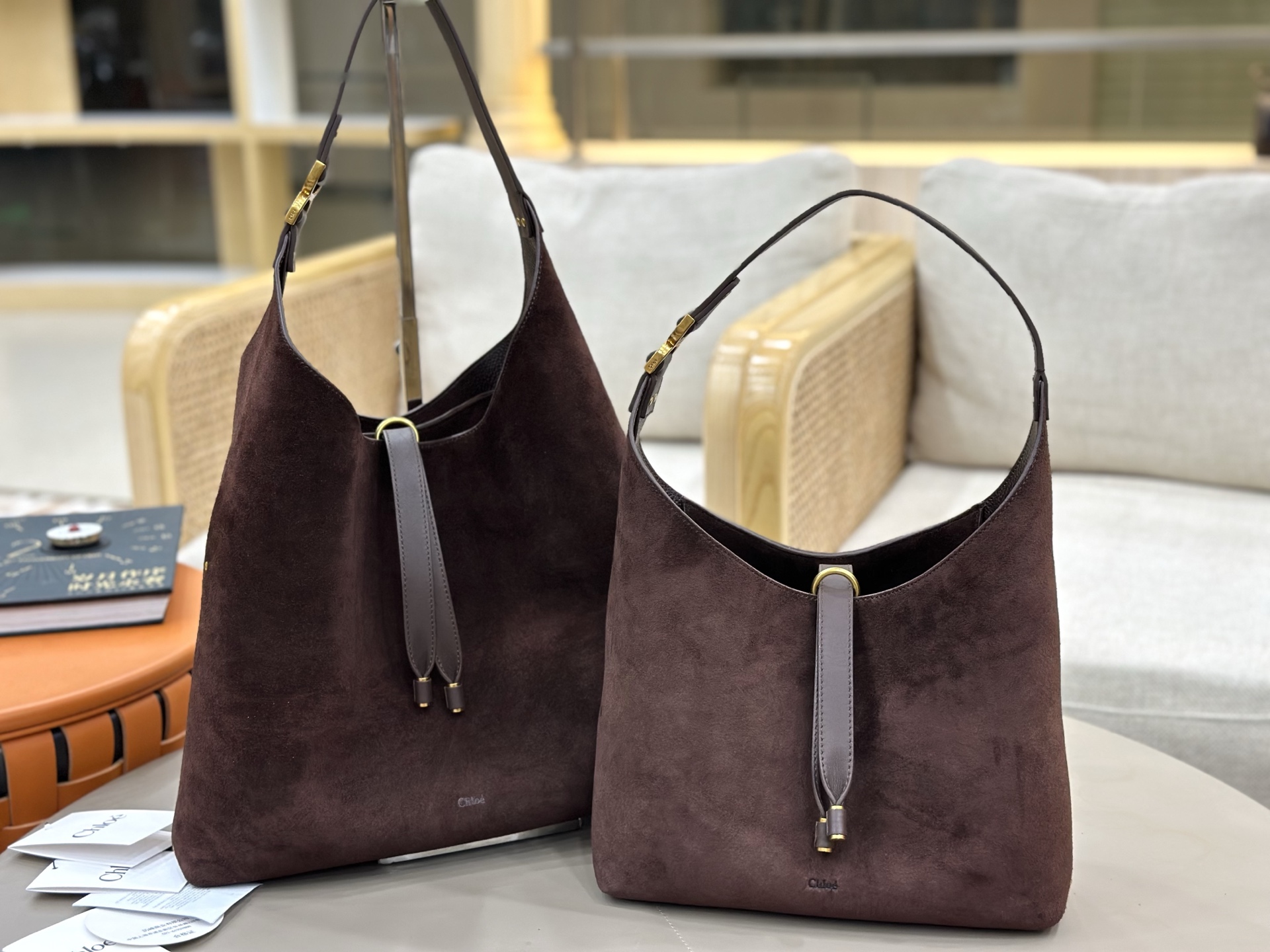 Chloé L765-8 small size VS L765-9 large size