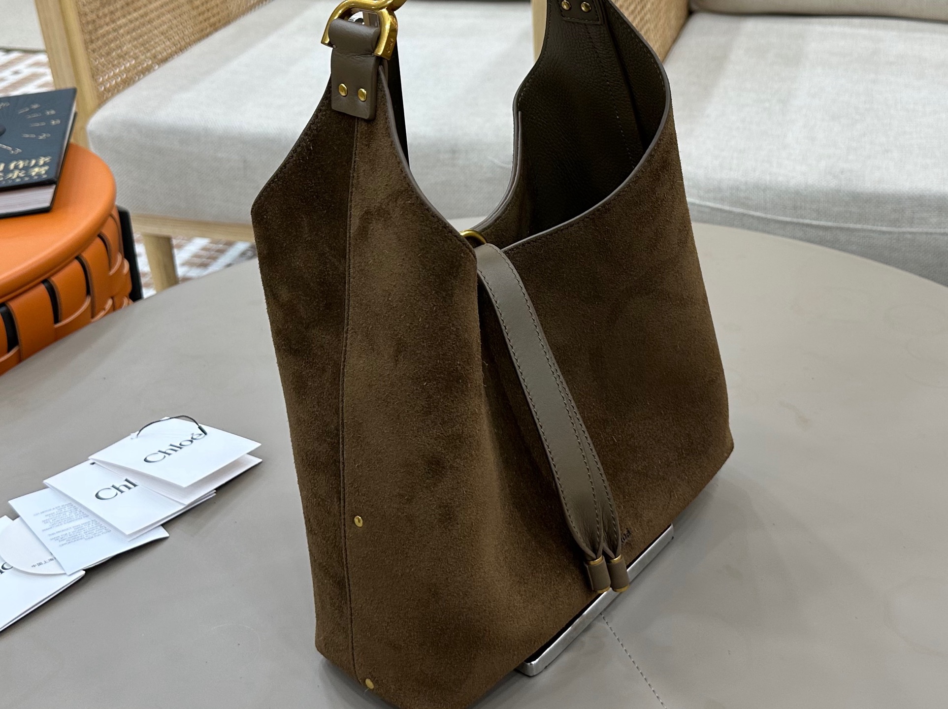 Chloé Chloe's new suede Hobo bag is available on the 26th! ! !