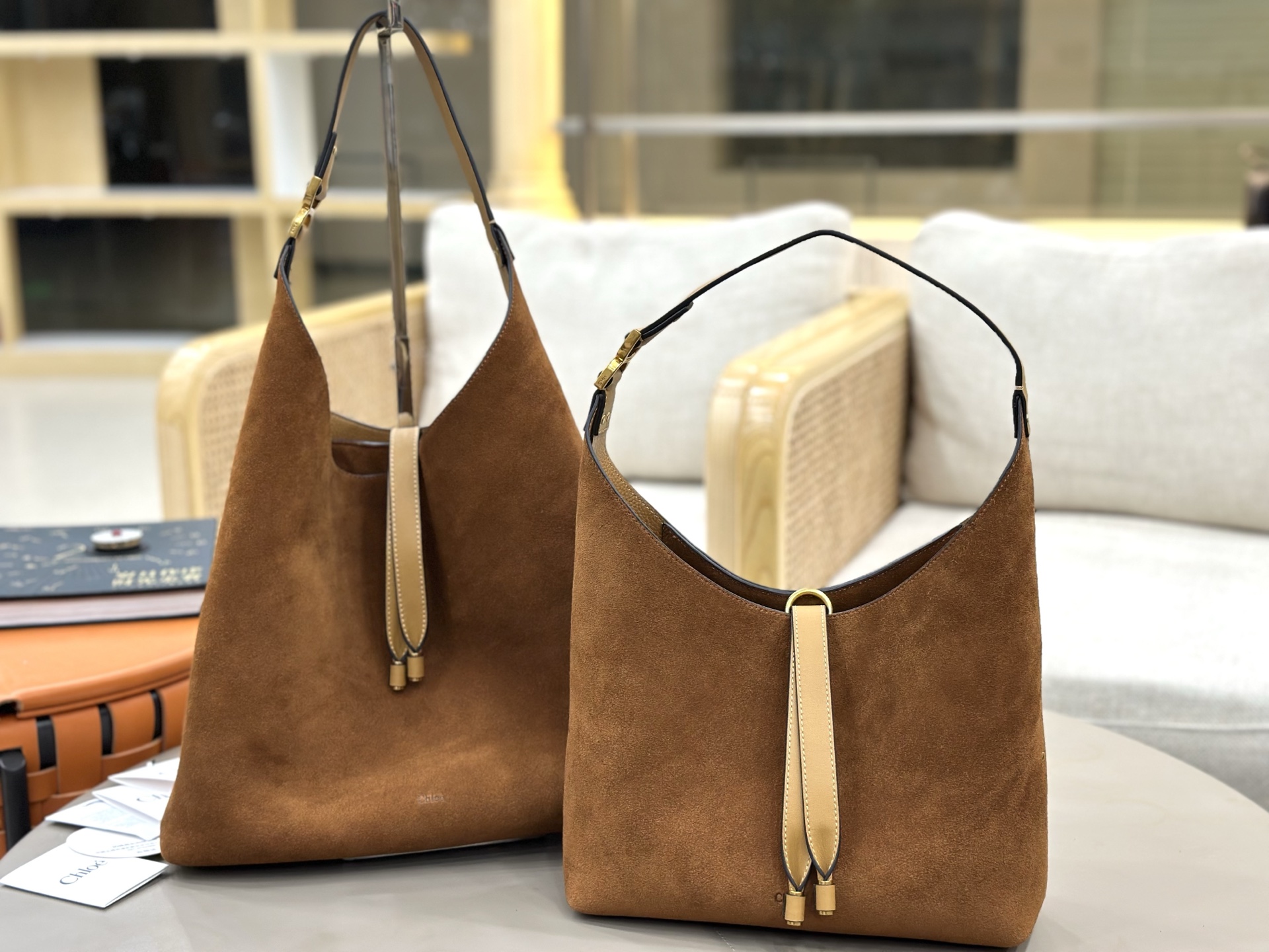 Chloé L765-8 small size VS L765-9 large size