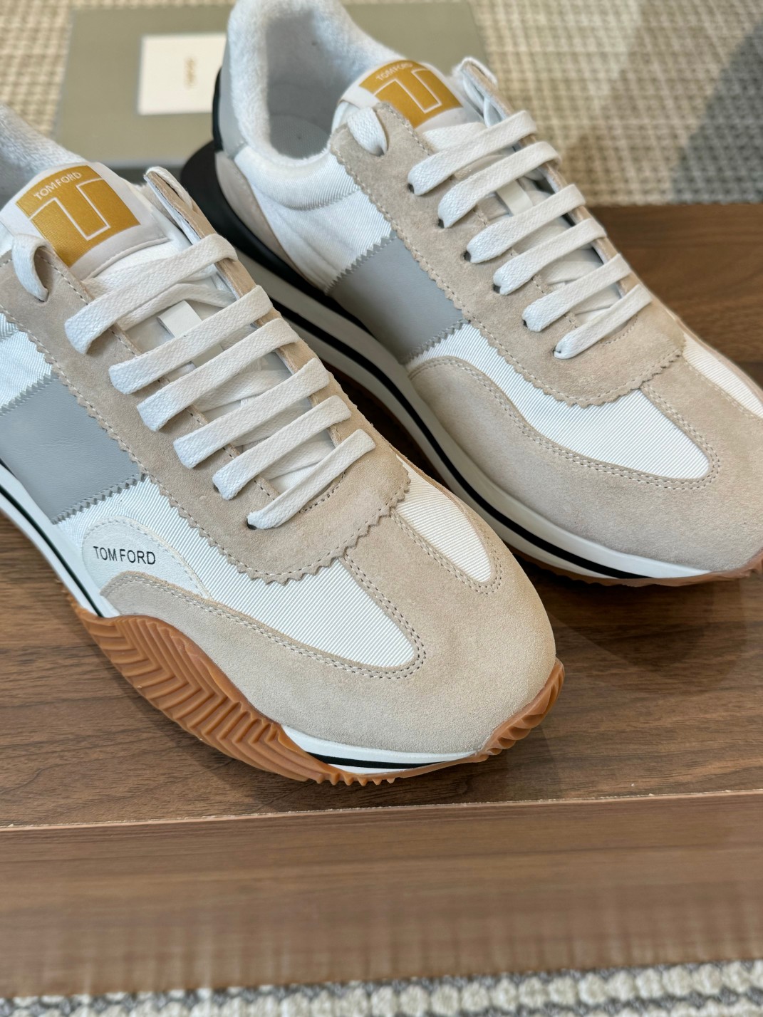 P360 Tom [TOM FORD] U.S. retro luz de lujo Parejas modelos de primavera y verano para llevar a otoño