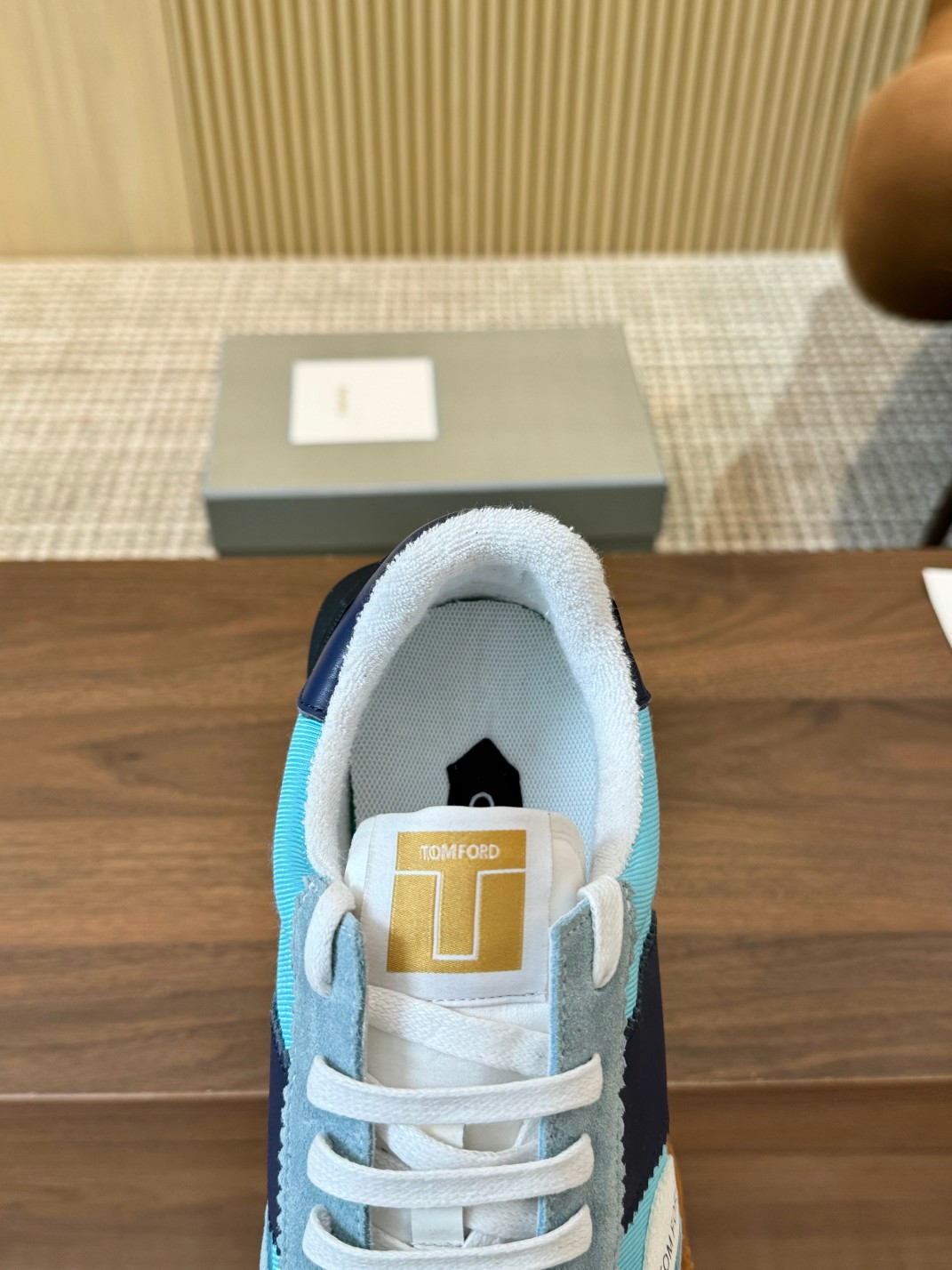P360 Tom [TOM FORD] U.S. retro luz de lujo Parejas modelos de primavera y verano para llevar a otoño