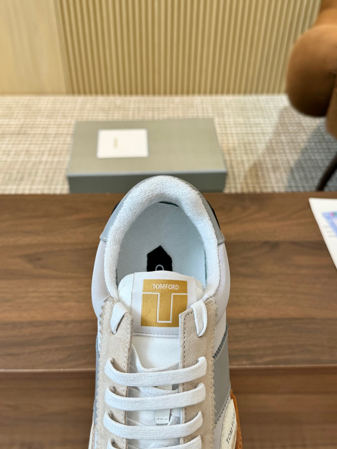 P360 Tom [TOM FORD] U.S. retro luz de lujo Parejas modelos de primavera y verano para llevar a otoño