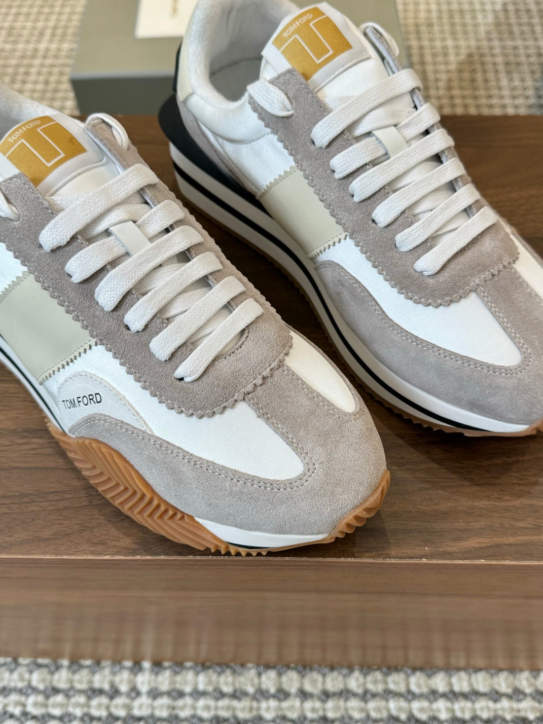 P360 Tom [TOM FORD] U.S. retro luz de lujo Parejas modelos de primavera y verano para llevar a otoño