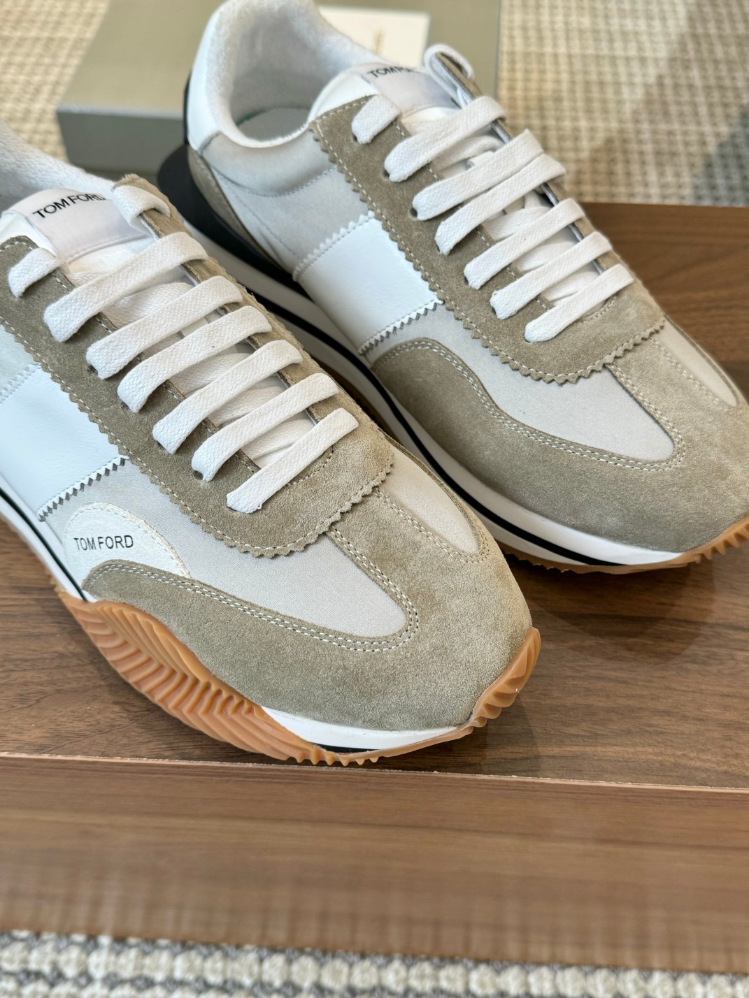 P360 Tom [TOM FORD] U.S. retro luz de lujo Parejas modelos de primavera y verano para llevar a otoño