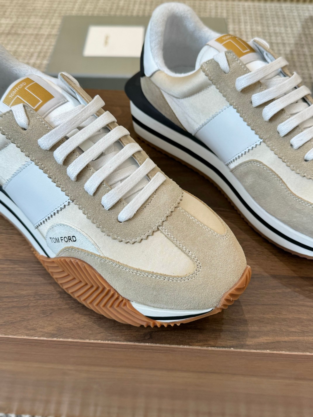 P360 Tom [TOM FORD] U.S. retro luz de lujo Parejas modelos de primavera y verano para llevar a otoño