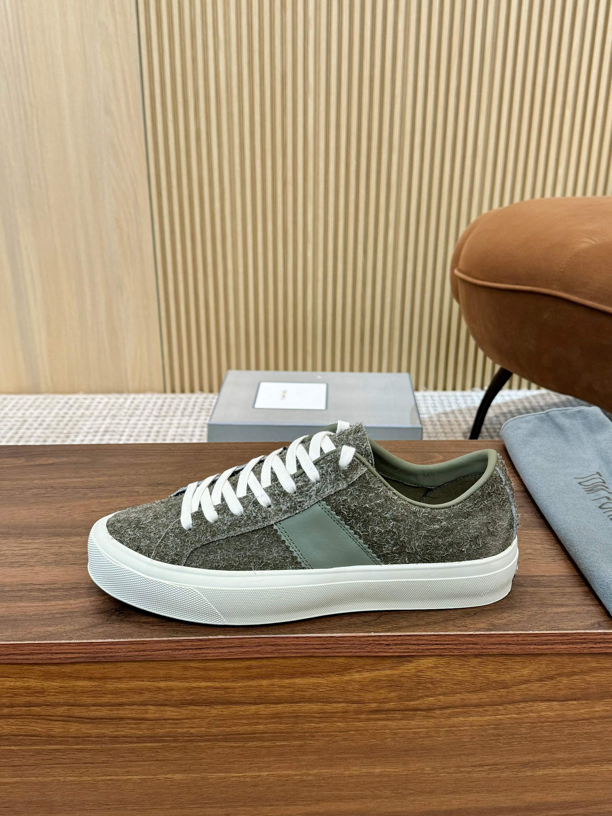 Tom Ford Men's Suede Low-Top Sneakers Casual Lace-Up Shoes 1 Tom Ford Men's Suede Low-Top Sneakers Casual Lace-Up Shoes
