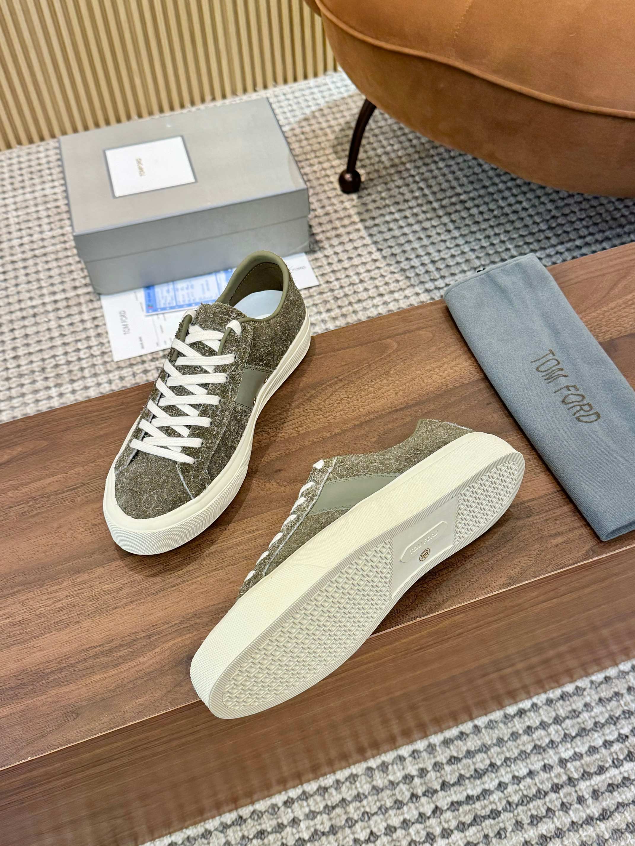 Tom Ford Men's Suede Low-Top Sneakers Casual Lace-Up Shoes 7 a1746411135602 7158