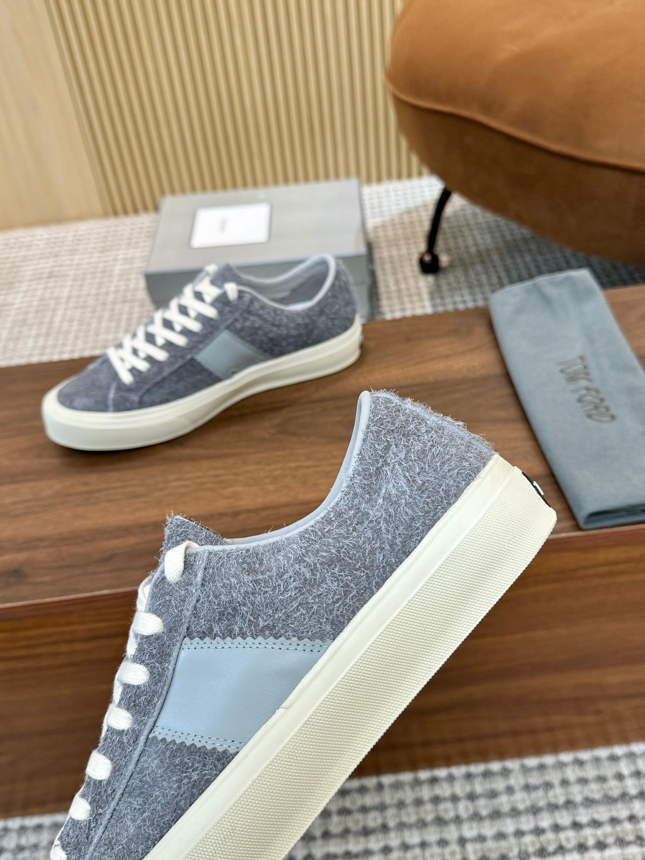 Tom Ford Men's Gray Suede Low-Top Sneakers Designer Casual Shoes 9 a1746411252104 7442