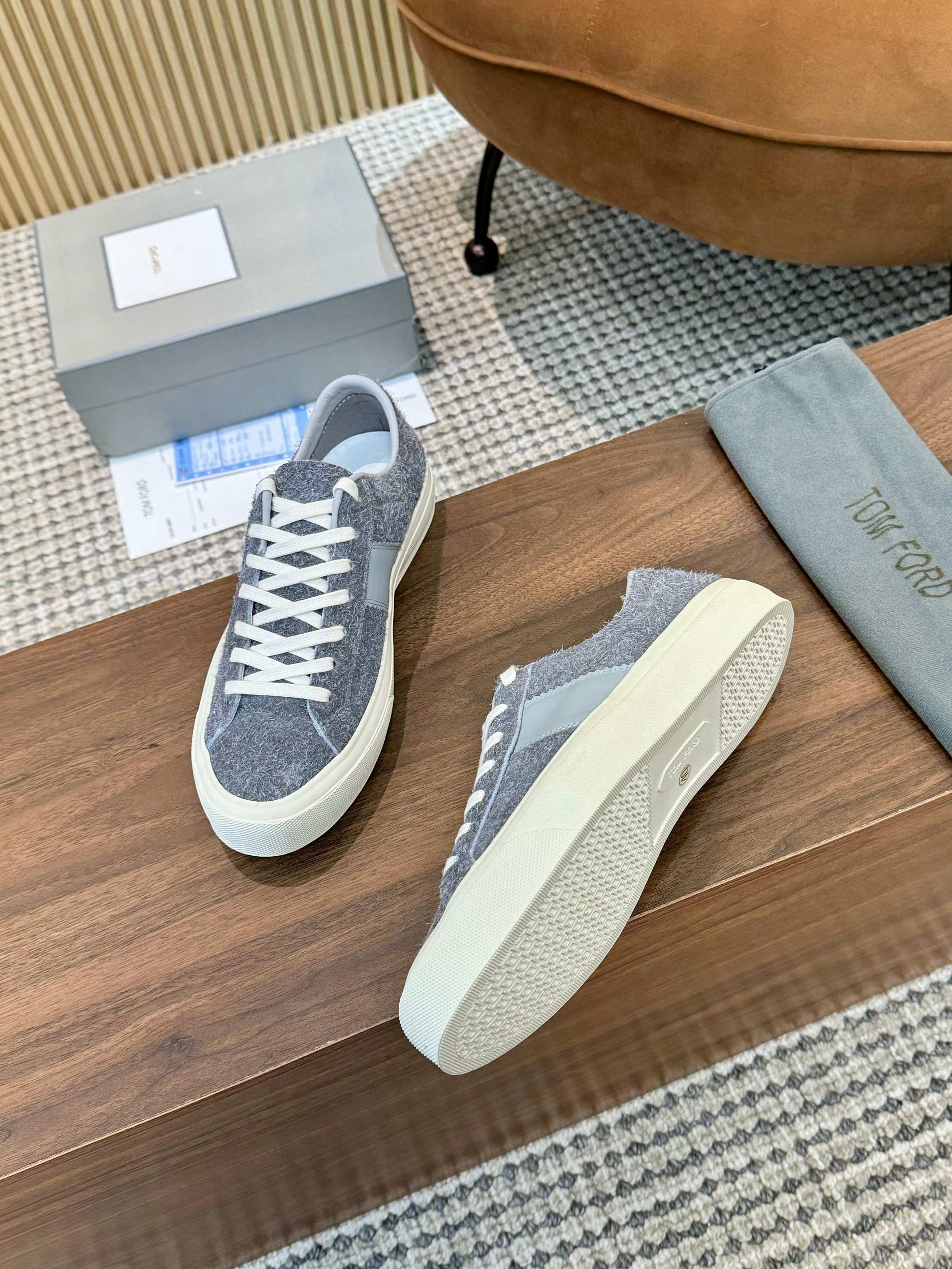 Tom Ford Men's Gray Suede Low-Top Sneakers Designer Casual Shoes 7 a1746411252306 2034