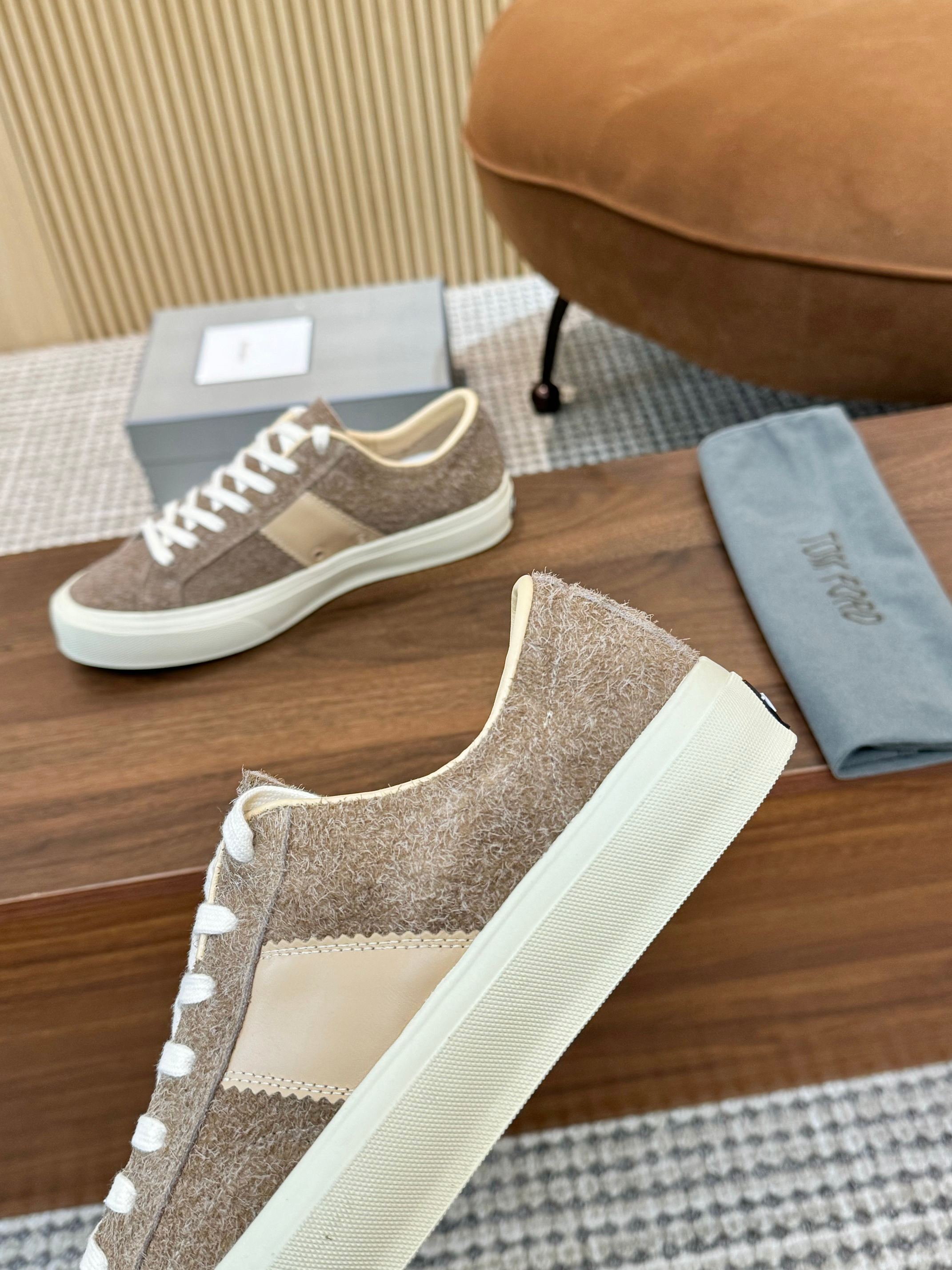 Tom Ford Men's Suede Low-Top Sneakers Casual Fashion Sneakers 7 a1746411271611 1371