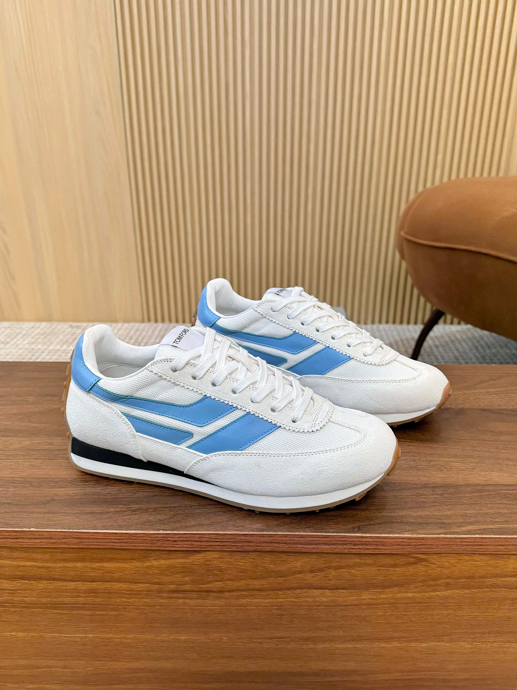 Luxury Tom Ford Mick Sneakers: Classic, Comfortable, and Stylish in Every Closet - 图片 2
