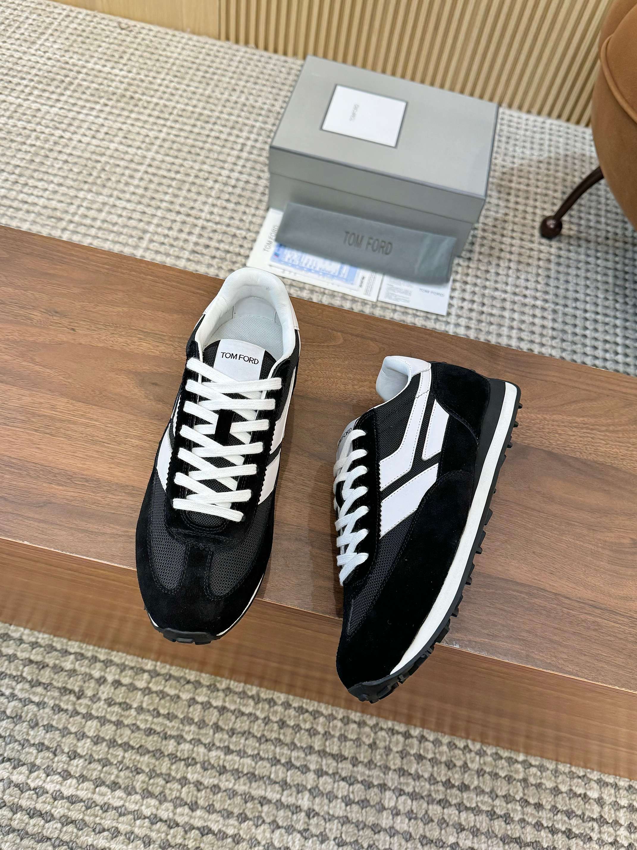 Tom Ford Mick Sneakers: Classic Luxury Shoes for Your Closet - 图片 6