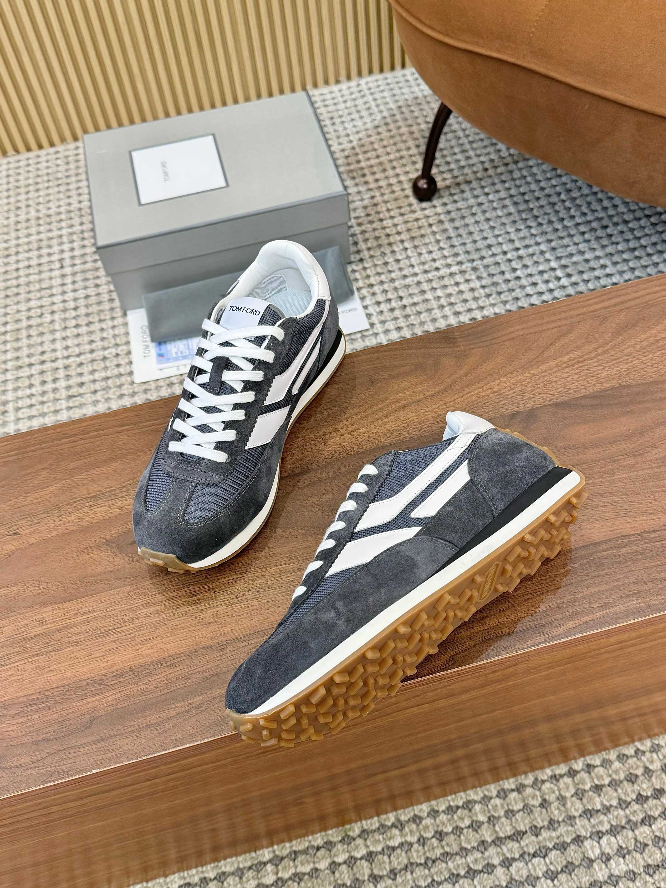 Luxurious Tom Ford Mick Sneakers: Classic, Comfortable, and Stylish in Every Closet - 图片 5