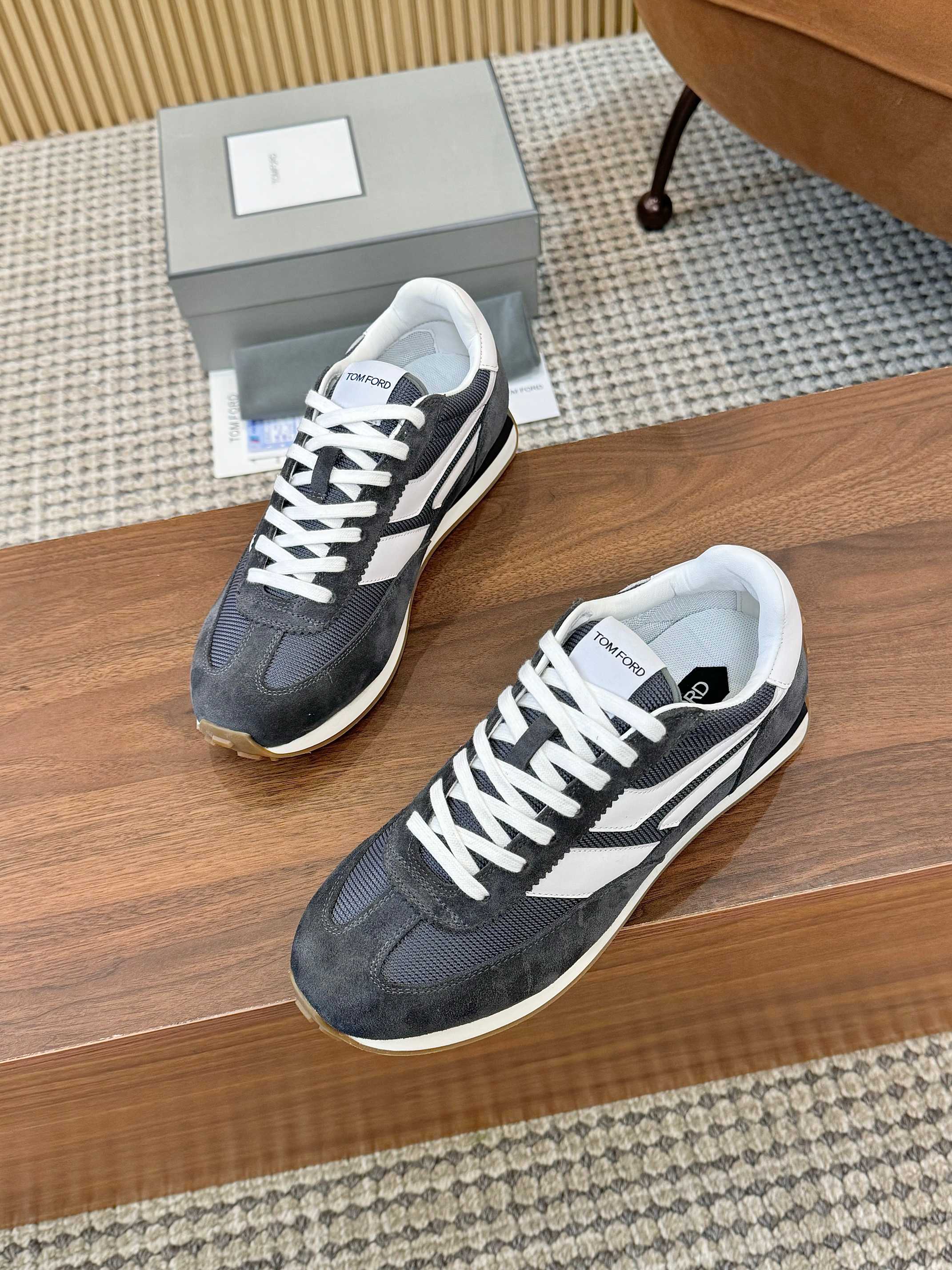 Luxurious Tom Ford Mick Sneakers: Classic, Comfortable, and Stylish in Every Closet - 图片 6
