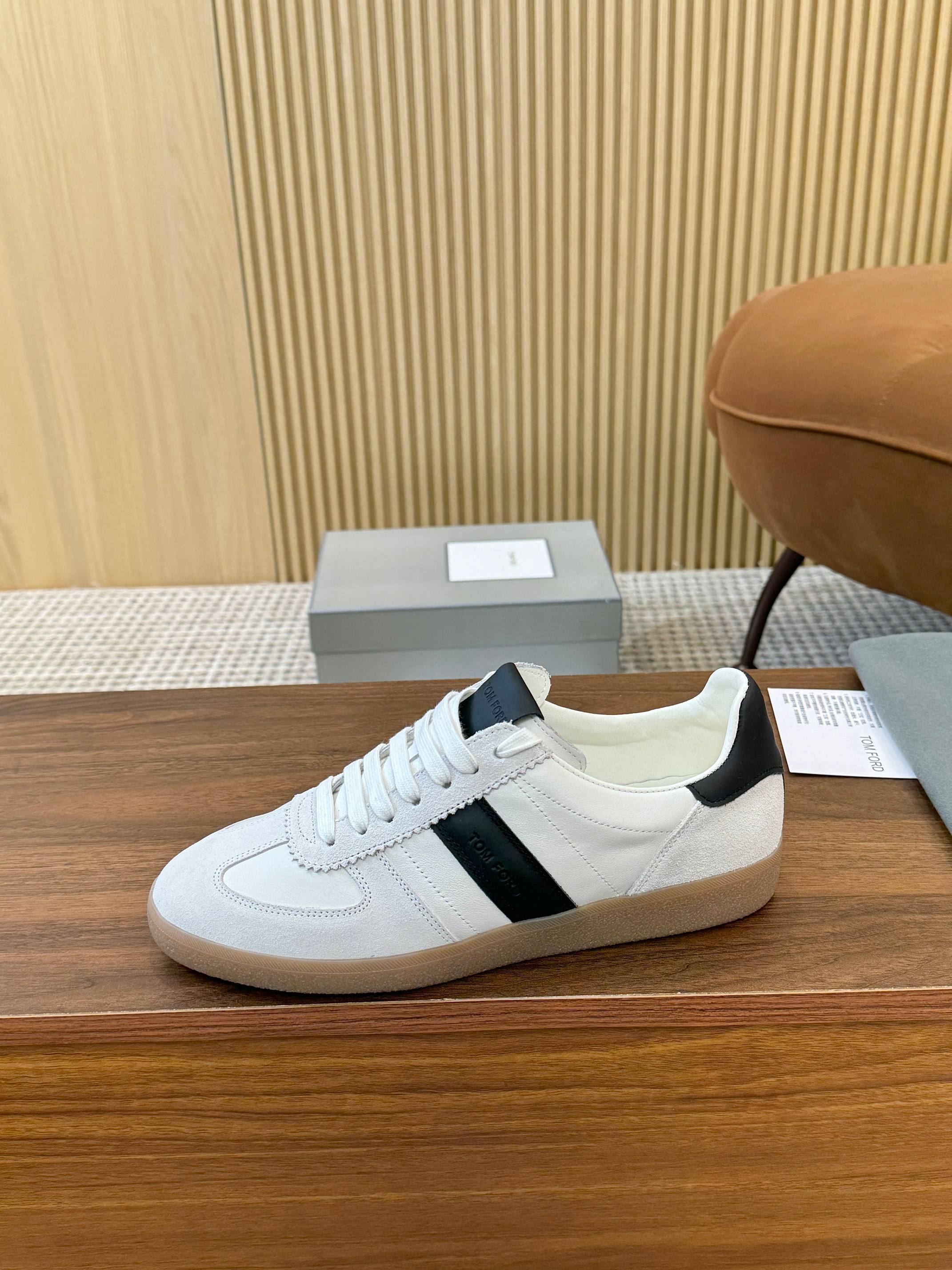 NO:629737,Men's size TOM FORD American fashion light luxury 2025 hot model [Firecracker][Strong] size 39-45[Strong][Strong] TOM FORD comes from European and American brands, original trade orders, rare in China, not easy to clash with styles [Strong][Strong] Wear from spring and summer to autumn and winter, cross the temperature difference limit, and can control various styles of wear, the fabric is classic contrasting color splicing  Casual and versatile, the lining of the foot pads is made of imported sheepskin that absorbs more sweat, and an additional 3cm is added to the pads to make your feet more comfortable. The exclusive molded outsole, which extremely tests the craftsmanship requirements, is comfortable and versatile to wear with perfect lines. [Strong] [Strong] Top original quality, support for comparison at counters  Various color factories continue to update the official website simultaneously... 39-45, (38-46 fixed size is non-refundable and non-exchangeable) If you change the picture, it will explode. [Firecrackers][Firecrackers][Firecrackers][Fireworks][Fireworks][Fireworks], casual shoes/sports shoes, tom ford, sneakers, sheepskin19860909男码款 汤姆福特 TOM FORD 美国时尚轻奢2025爆款款[爆竹][强]size39-45[强][强]TOM FORD来自欧美品牌,贸易原单,国内罕见,不易撞款 [强][强]春夏穿到秋冬,跨越温差限制,又能驾驭各种风格穿搭,面料 经典撞色拼接 休闲百搭,内里垫脚进口羊皮更加吸汗,垫脚内增3cm让您的脚更加舒服.独家开模大底,极度考验工艺要求,穿上舒适百搭 线条完美.[强][强]顶级原单品质,支持专柜比对 各种颜色工厂持续同步官网更新…39-45,（38-46定码不退不换）转图必爆.[爆竹][爆竹][爆竹][烟花][烟花][烟花],休闲鞋/运动鞋,tom ford,sneakers,sheepskin,Women's Shoes