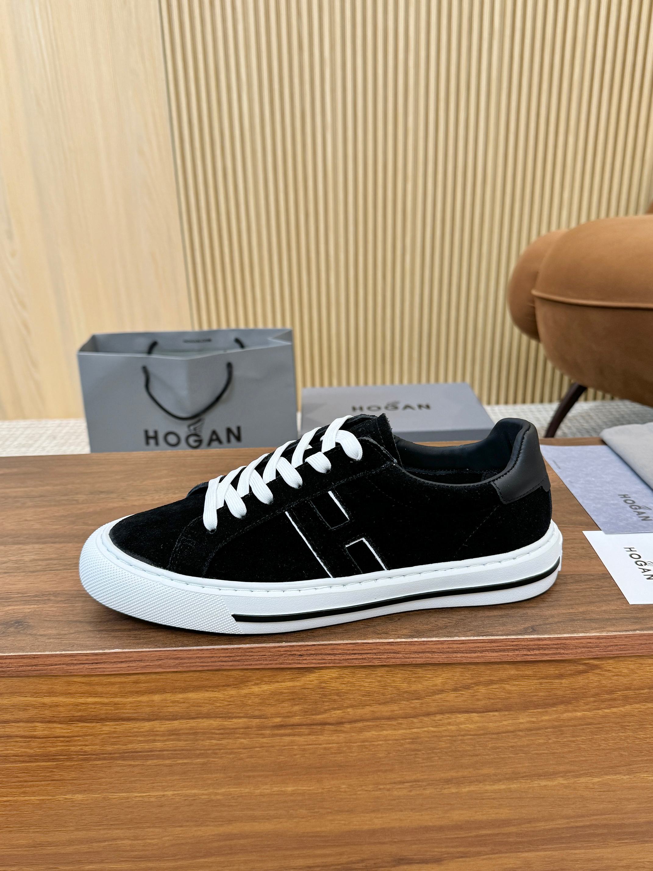 Designer Sneakers