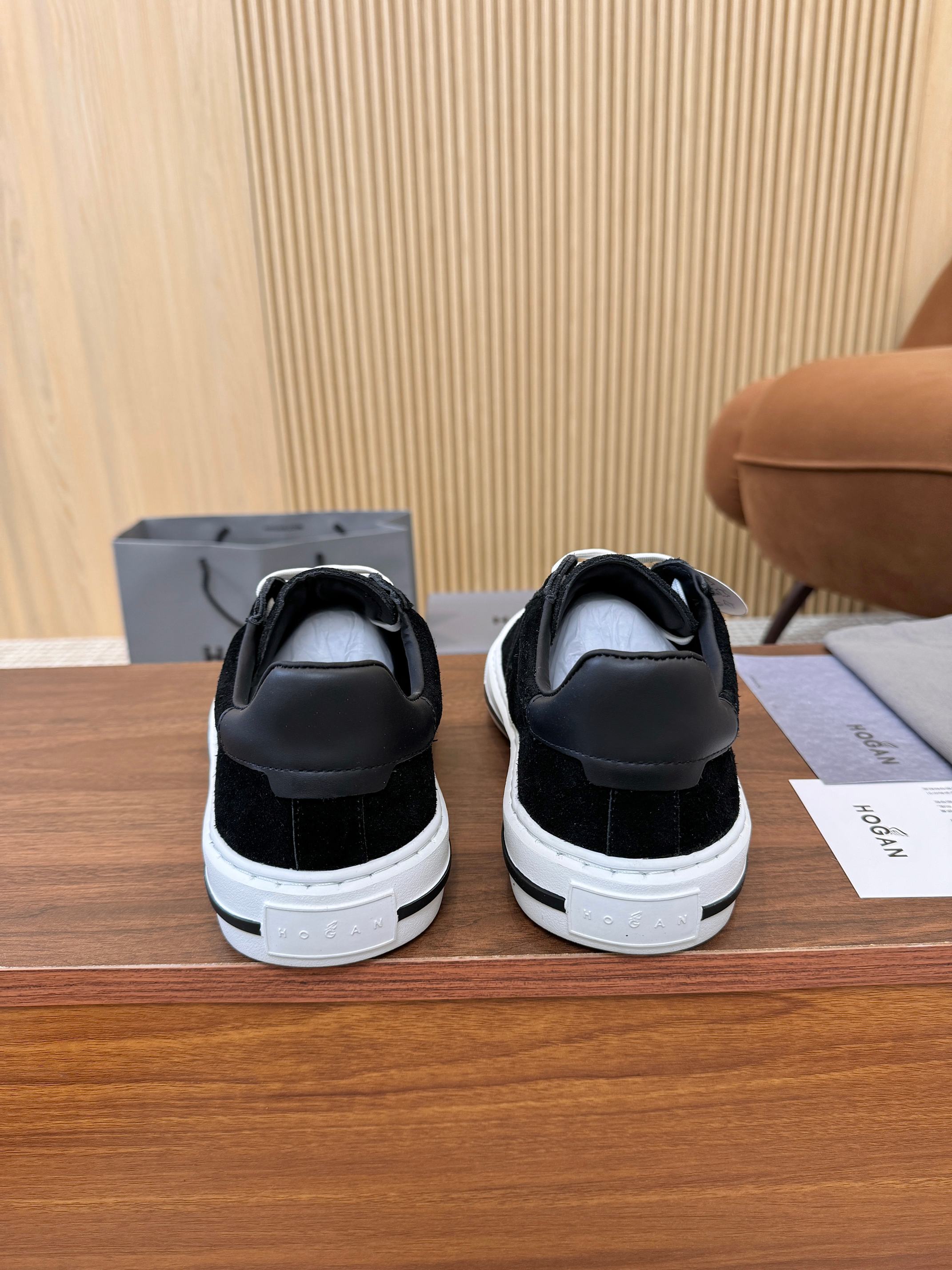 Designer Sneakers