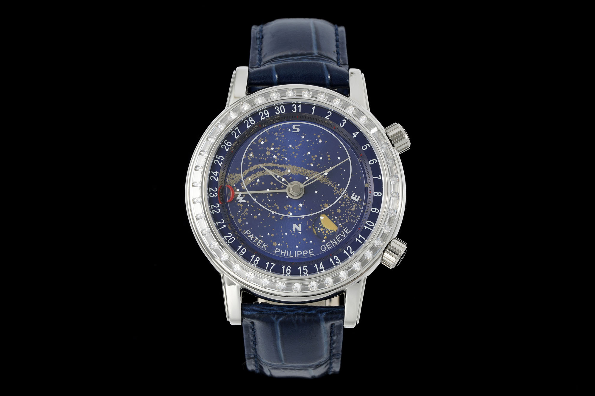 NO:157315,GR Patek Philippe Super Complex Timepiece Series Starry Sky (Super Luminous) True Starry Sky Orbital Dial. The astrological diagram dial consists of three different discs. Two discs show the starry sky background and moon phase respectively. There is also a transparent crystal disc showing the astrological diagram and the Milky Way, perfectly interpreting the vast starry sky. The original LU CL C Pearl Turtle movement can be seen through the bottom cover, and the power reserve can reach 48 hours. The diameter of the watch is 44×11, which is consistent with the authentic product. The quick-release strap is a hand-sewn bright square scale strap with original folding buckle. This extraordinary timepiece work demonstrates Patek Philippe's superb watchmaking craftsmanship and excellent in complex fields. Wear the entire starry sky on your wrist, you deserve it. GR produces, must be a boutique, christian louboutin, patek philippe19860909GR百达翡丽超级复杂功能时计系列星空（超级夜光）真星空轨道表盘,星象图表盘由三块不同的圆盘共同组成,两块圆盘分别显示星空背景和月相,另有一块透明水晶圆盘显示星象图和银河,完美演绎浩瀚星空.透过底盖可见原装 LU CL C珍珠陀机芯,动力储存可达48小时.整表直径44×11与正品一致.快拆表带是手工缝制的亮色方形鳞纹表带搭配原装折叠扣.这款非凡的时计作品,彰显了百达翡丽精湛的制表工艺以及超卓的复杂领域开创精神,把整个星空佩戴在手腕上,你值得拥有.GR出品,必是精品,,christian louboutin,patek philippe,Watch