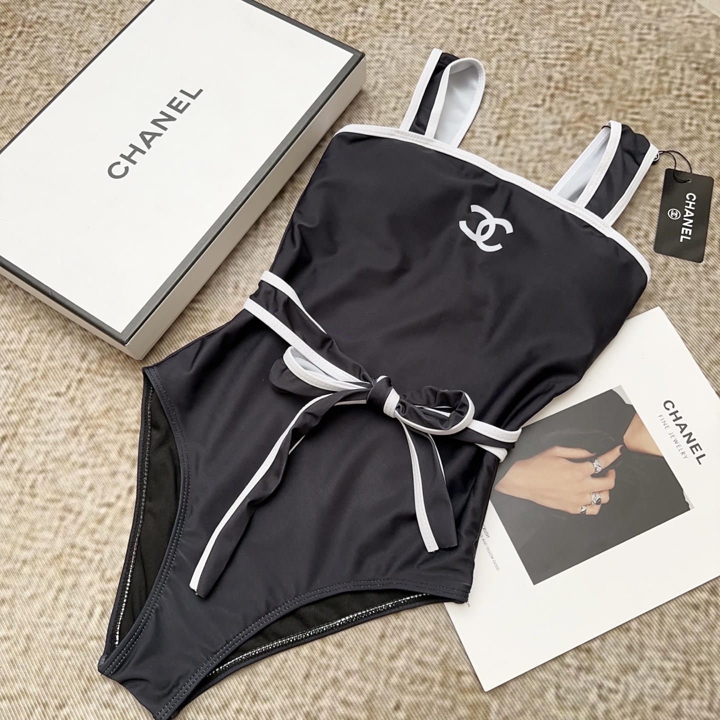 Купальник Chanel с поясом