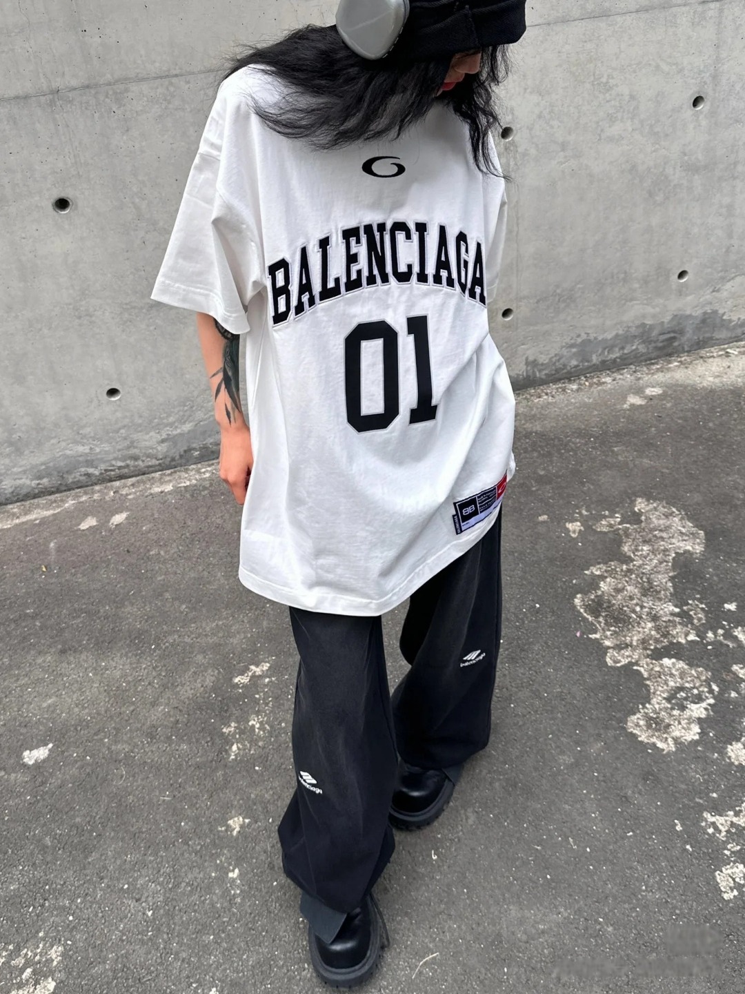 『咨询图』上身效果\n-网络图仅参考 \n【上新】BALENCIAGA 巴黎世家ss 0号球衣短袖T恤-