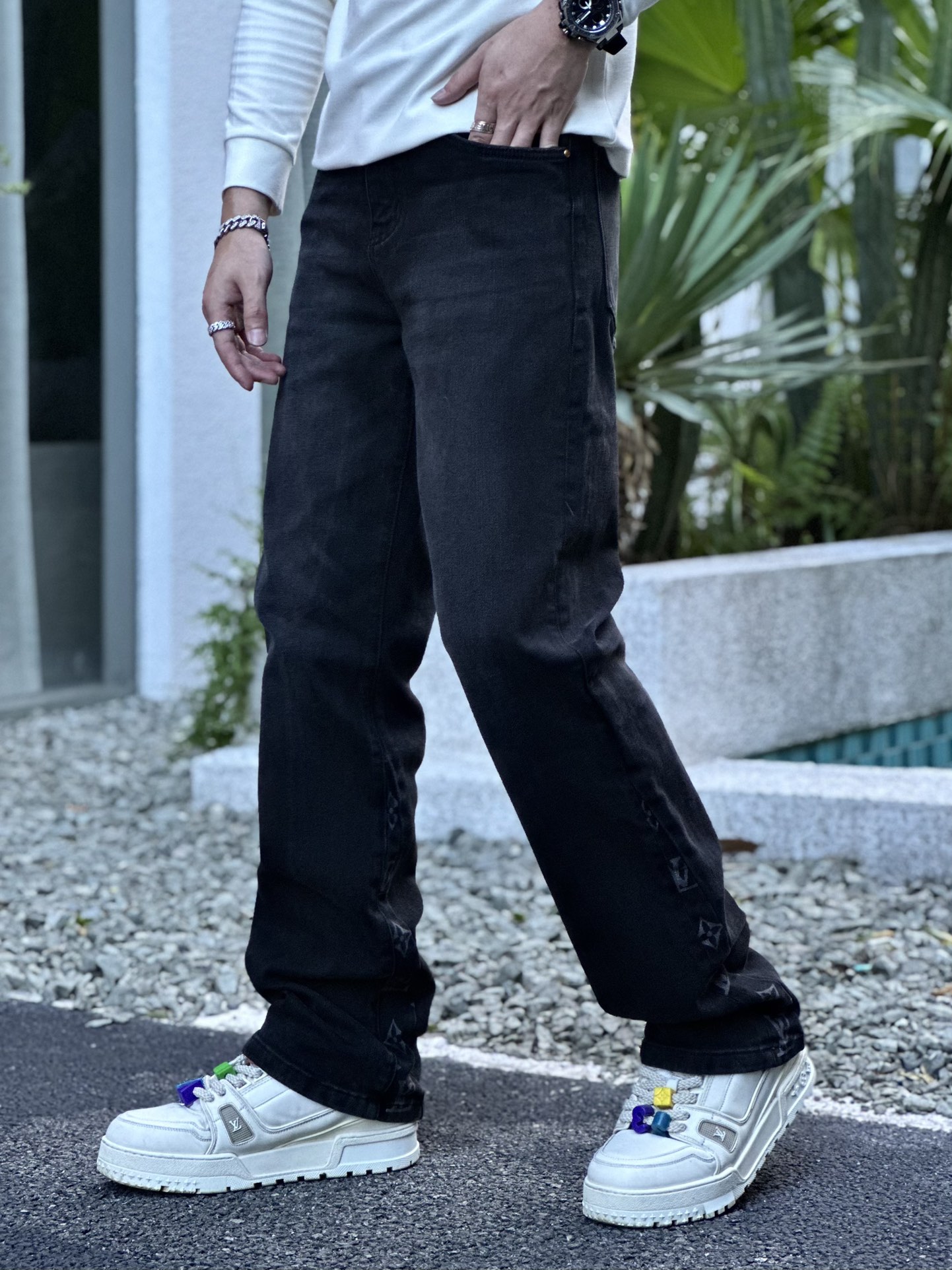 直筒裤 新款🔥现货🔥🔥最新原单直筒裤，超级定制，重工工艺，版型超赞👍🏻喜欢赶紧下单，尺码：S M L X