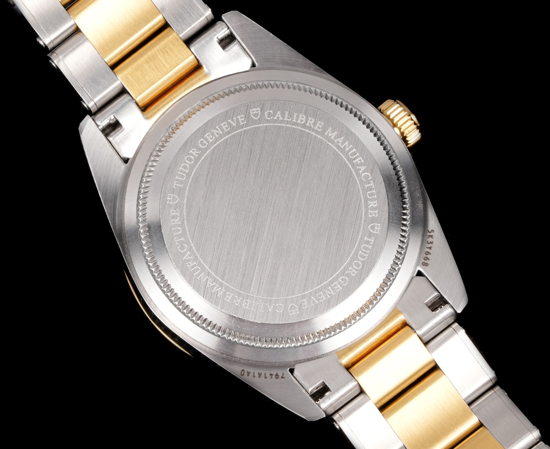 Unified 32203T Bay Series Watch Review: Classic Design, Swiss Movement, 100m Waterproof (Summary) - 图片 7